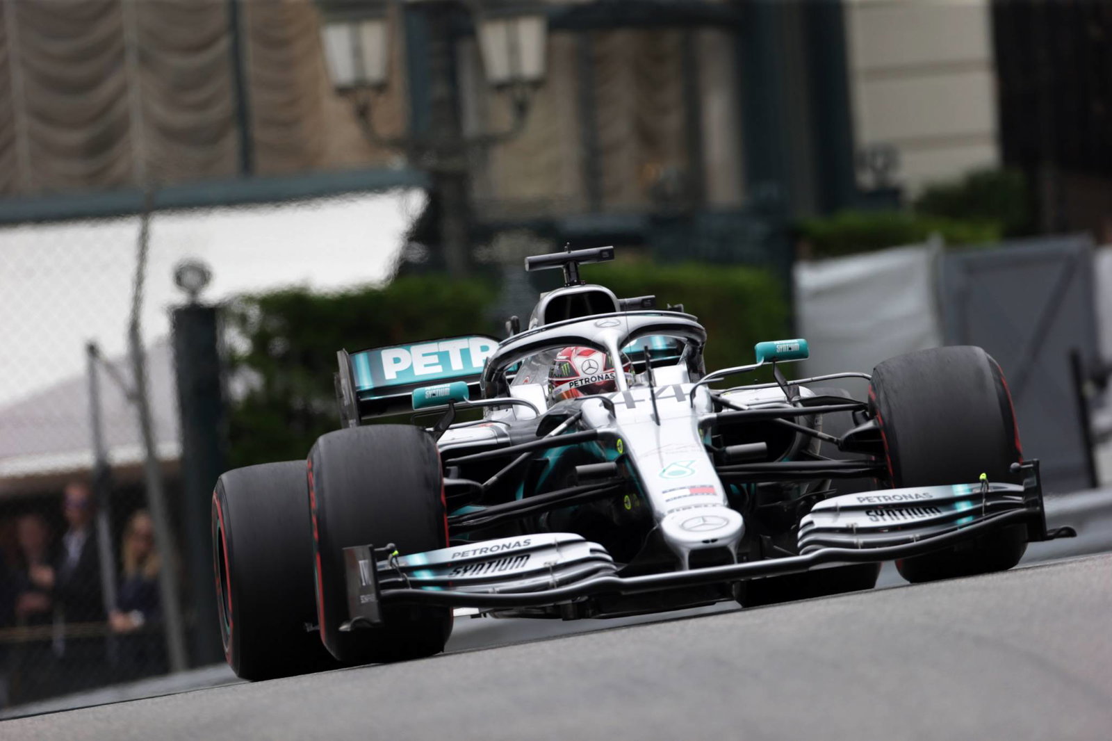 Hamilton melewatkan hari media GP Monaco 'tidak egois', kata Stewart