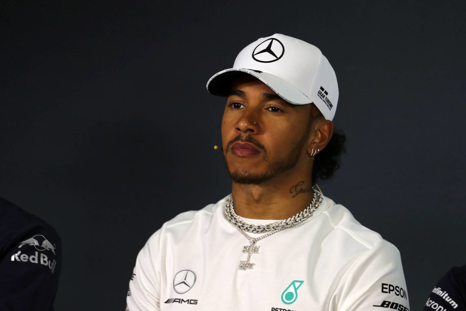 Vettel memberi Ferrari waktu istirahat musim panas untuk mengubah perburuan gelar