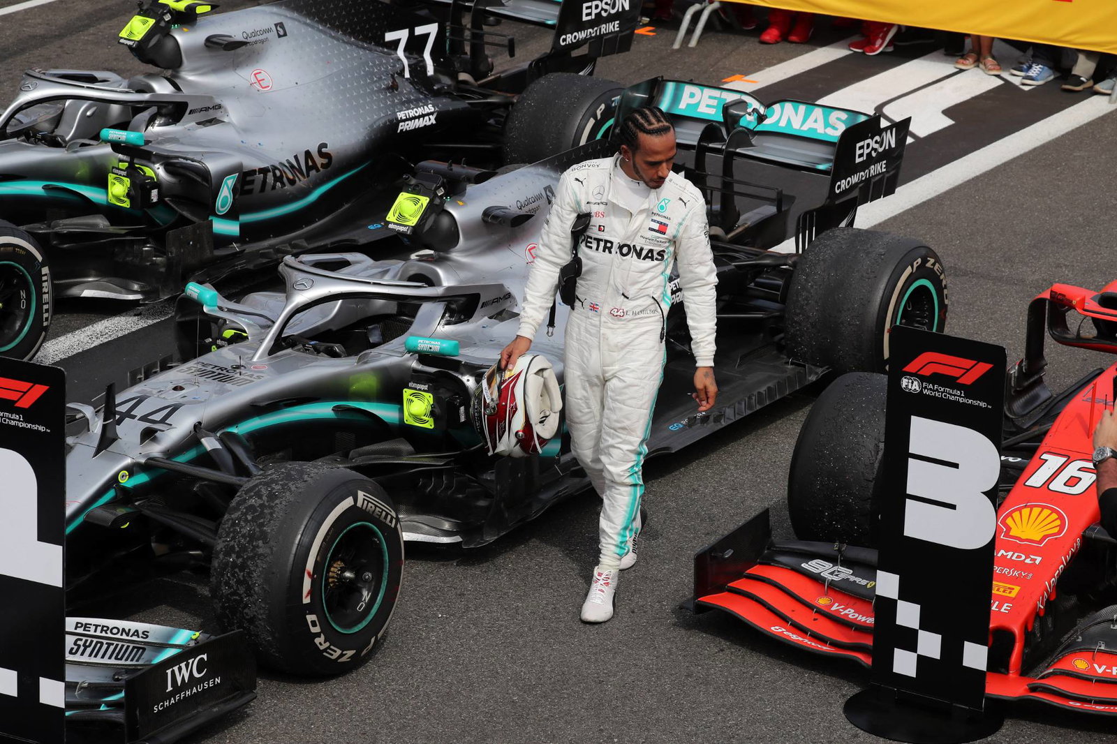 Lewis Hamilton berdiri untuk menjadi suara nalar Formula 1