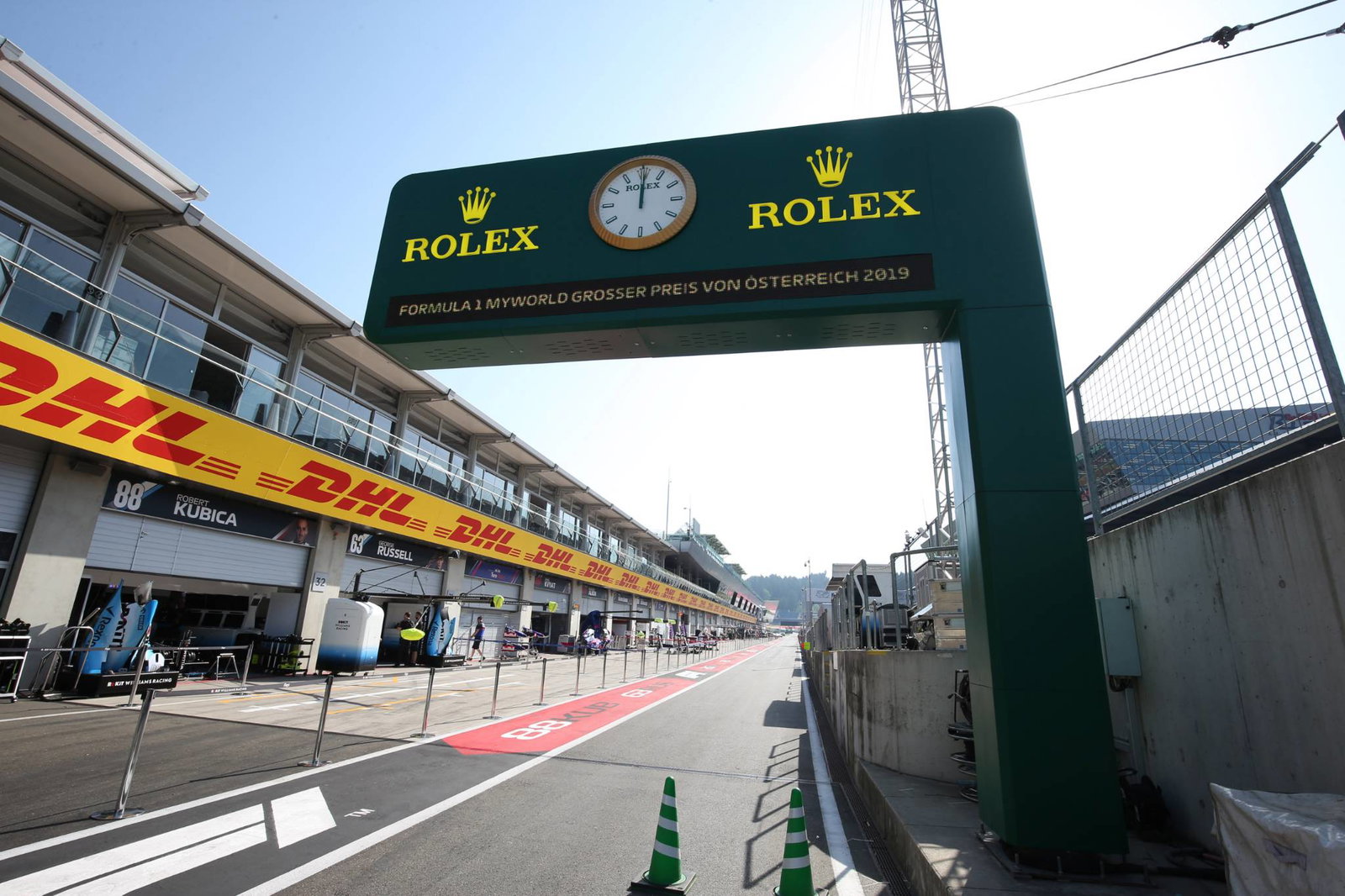 Lewis Hamilton expecting to nurse his car through Austrian GP