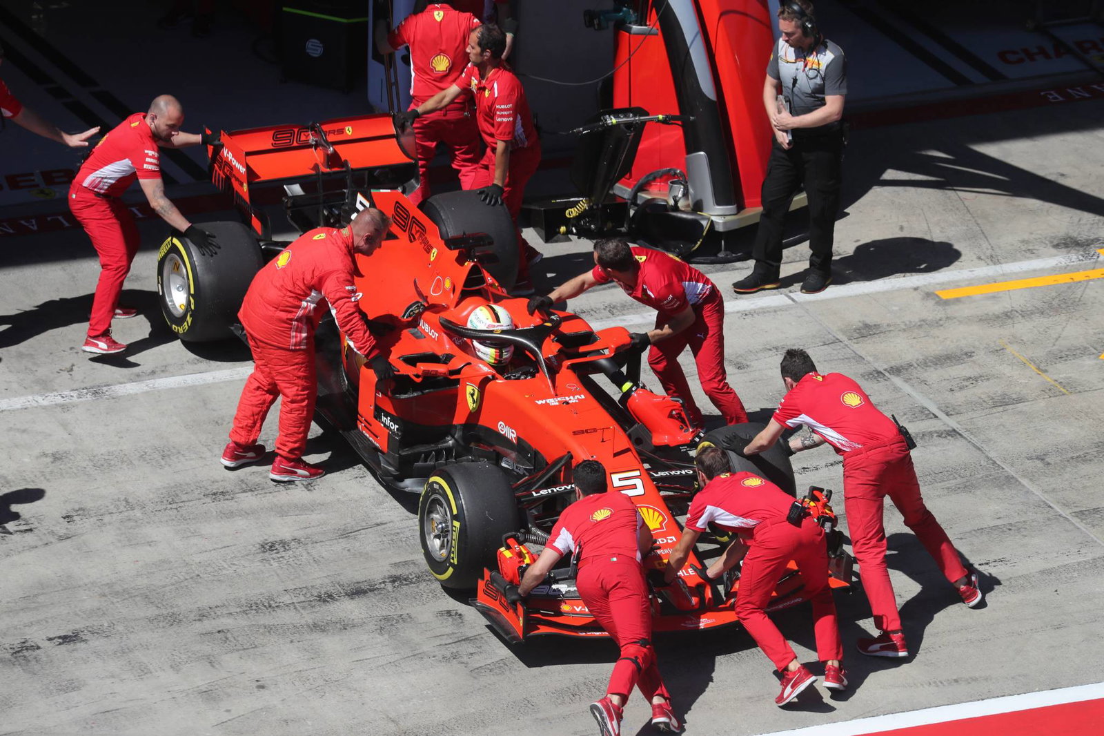 Leclerc meraih pole ke-2 F1 di Austria saat Hamilton, Vettel mengalami masalah