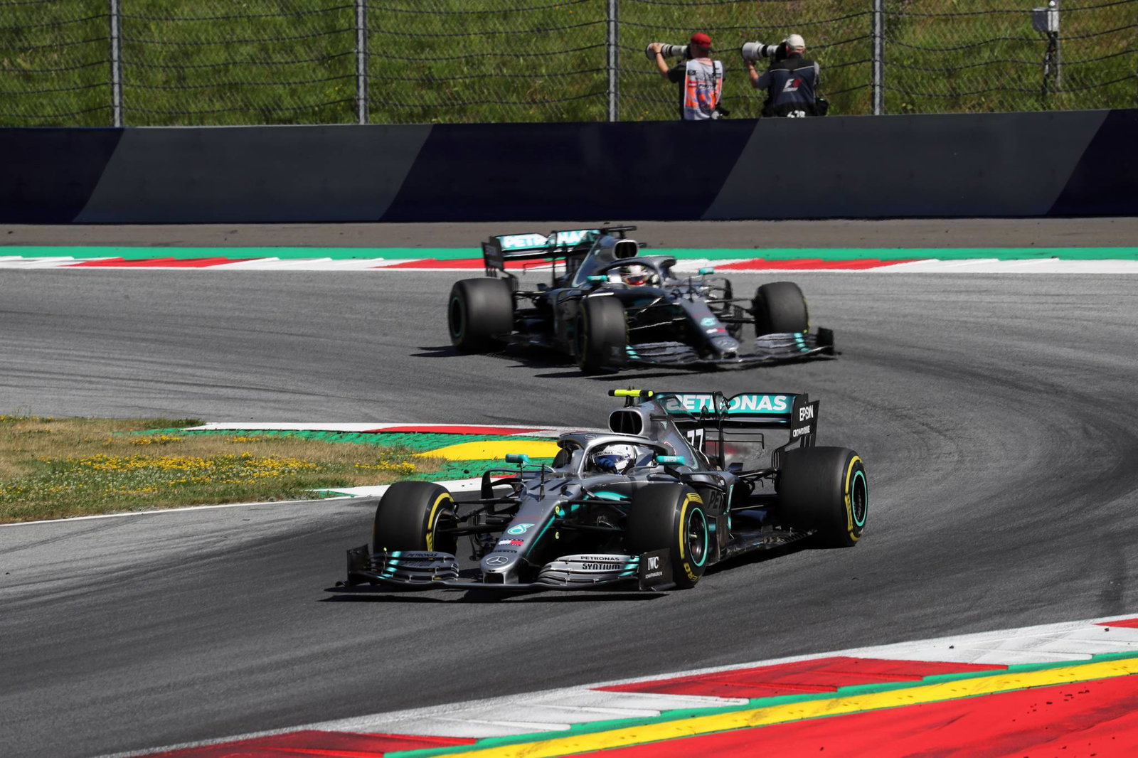 Mercedes reveals extent of Lewis Hamilton’s front wing damage