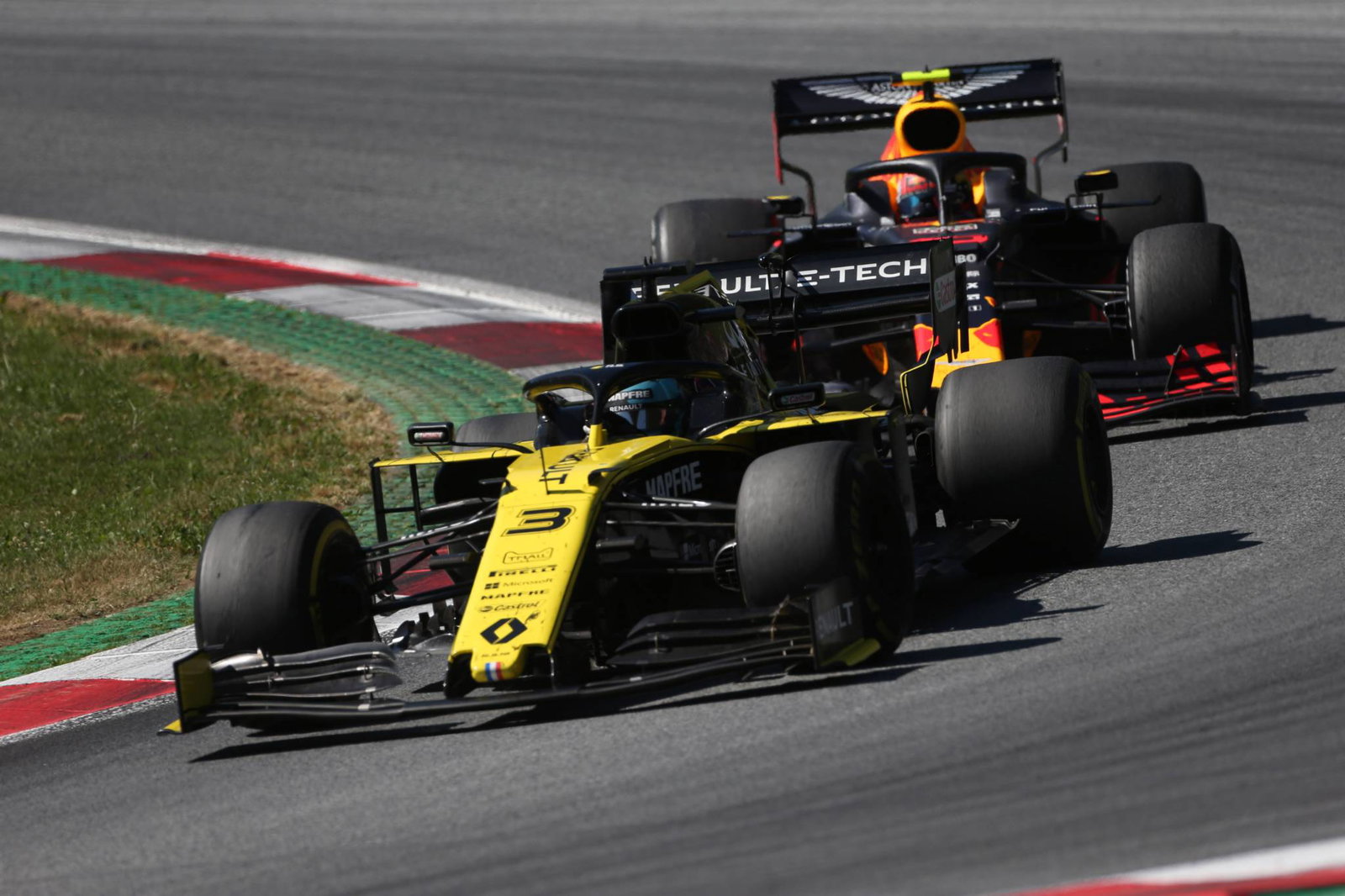 Raikkonen: Pressure at Ferrari and Alfa Romeo no different