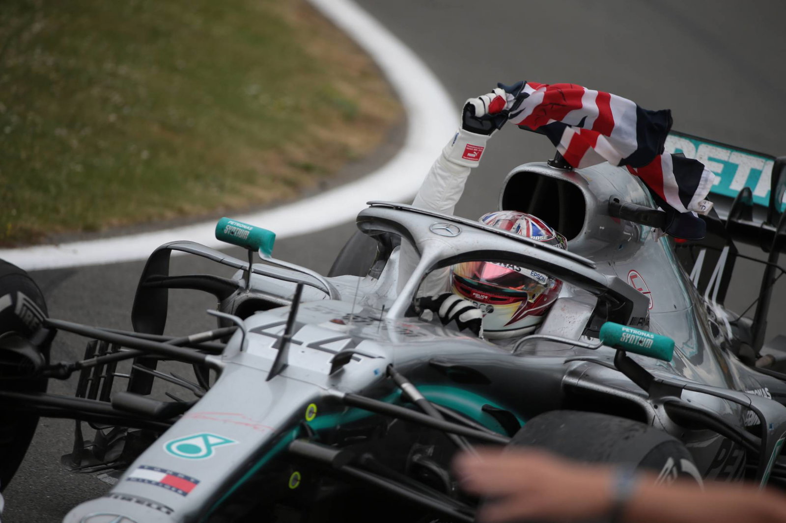 Melbourne keeps F1 Australian Grand Prix until 2025