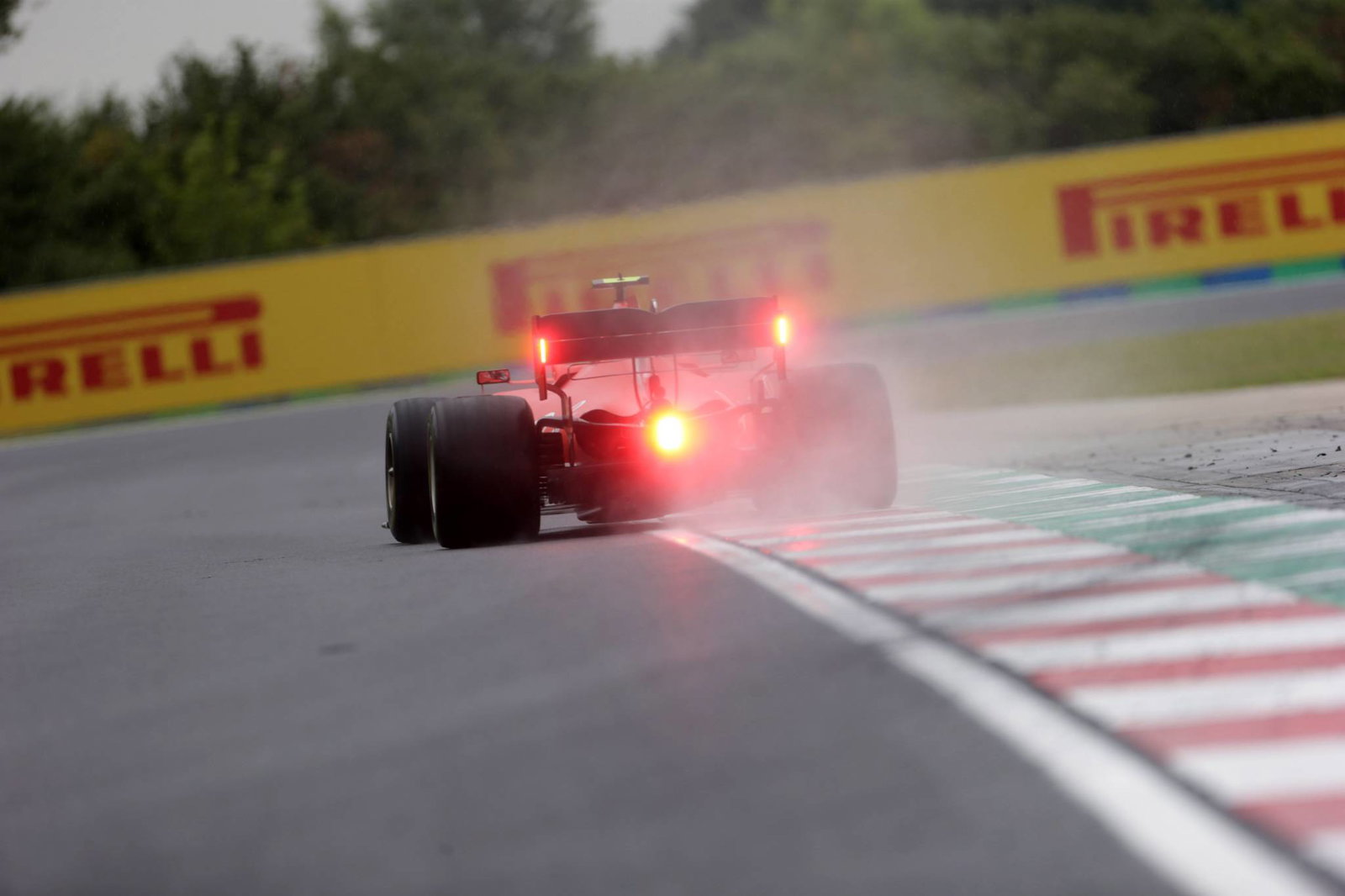 Vettel tidak yakin di mana posisi Ferrari melawan Mercedes, Red Bull