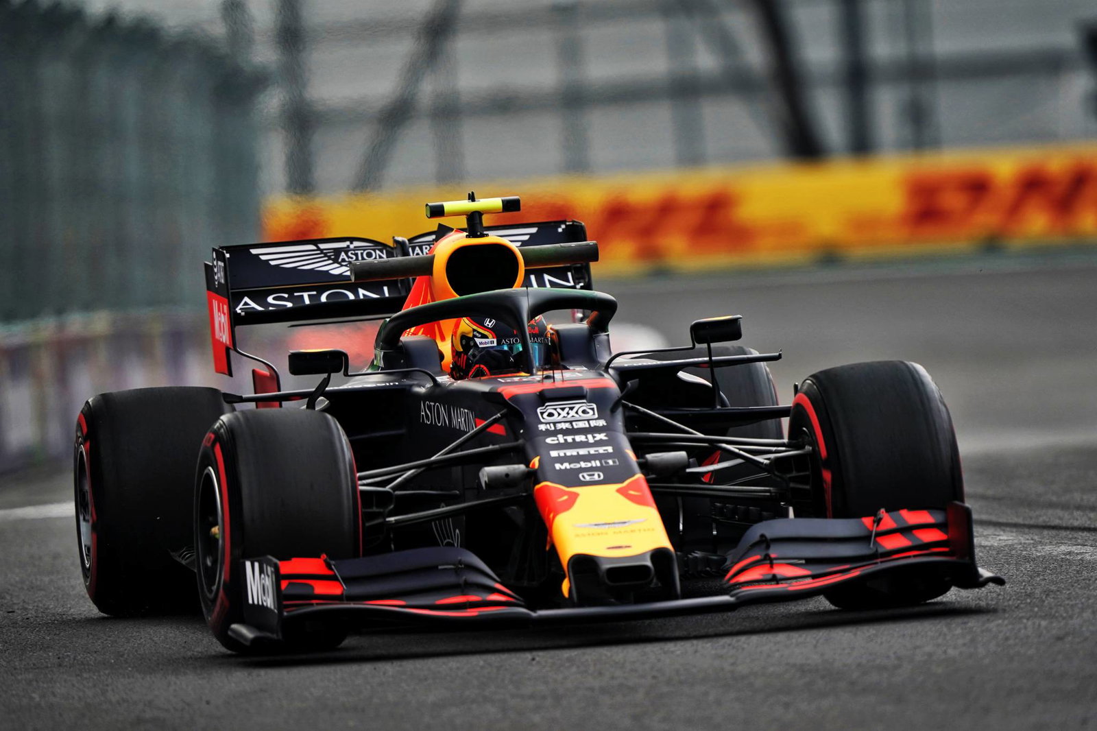 Duo Mercedes mengakui celah ke Ferrari 