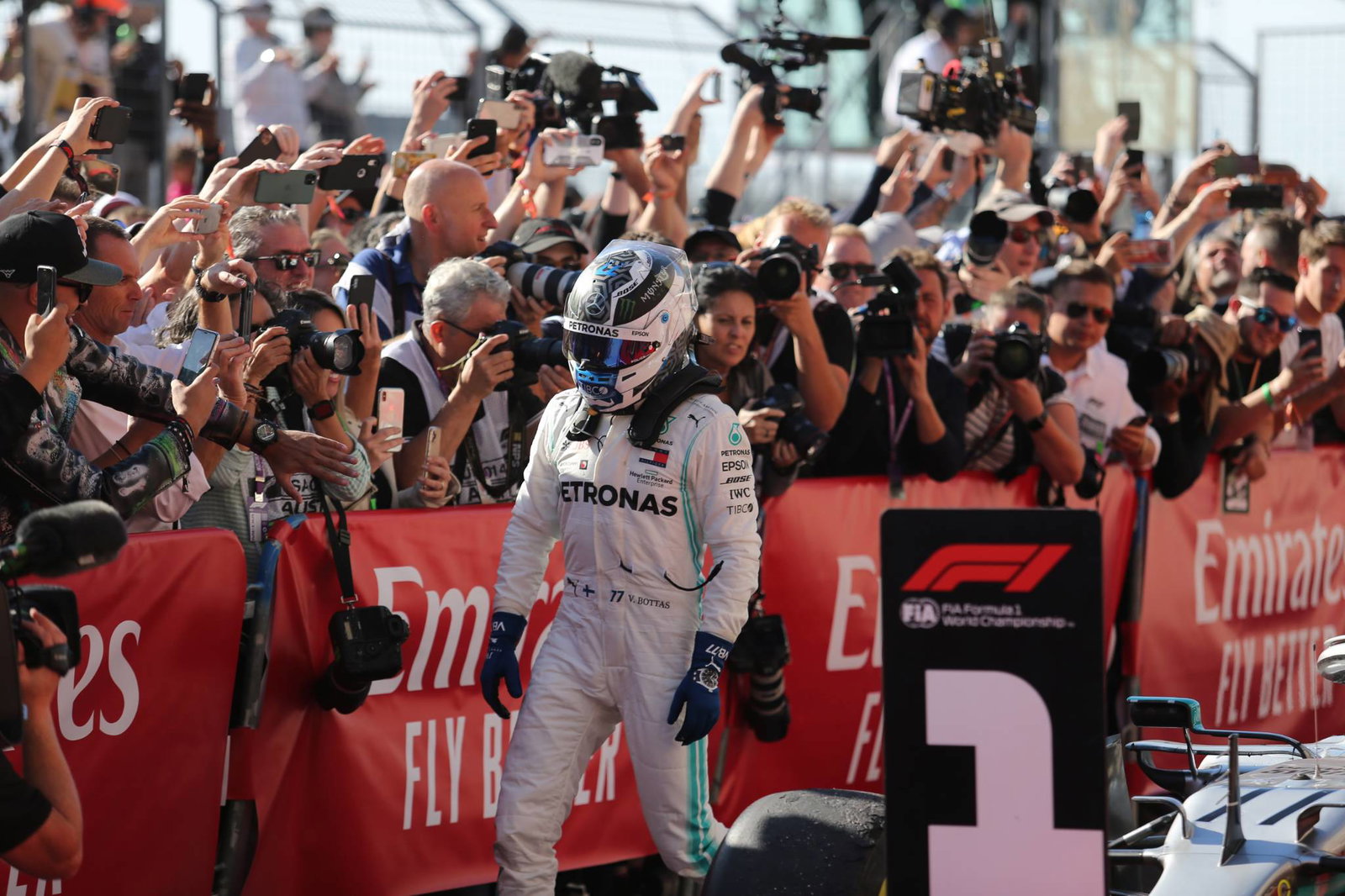 Hamilton menyangkal gelar juara dunia Formula 1 2019 'termudah'