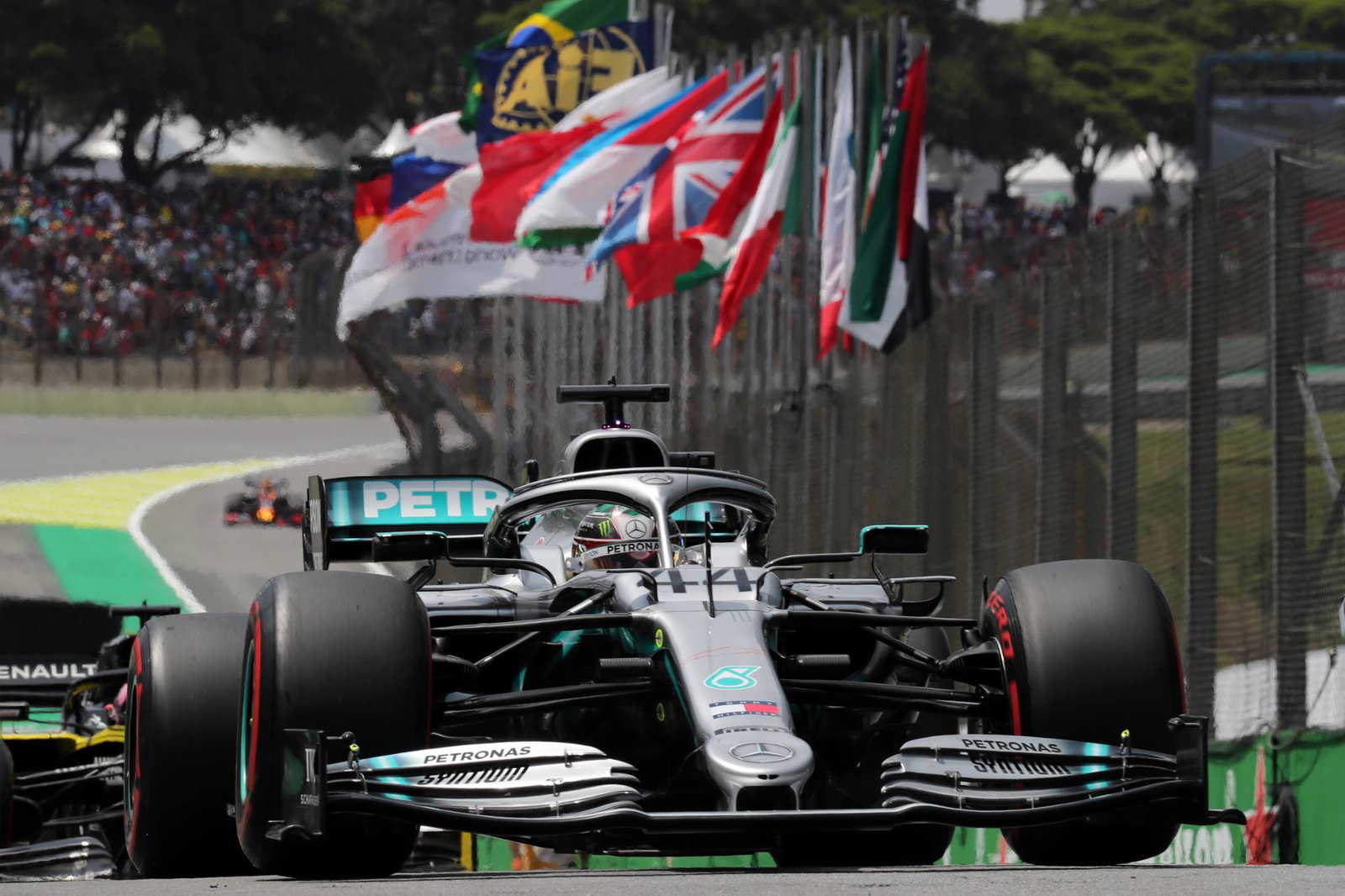 Leclerc: Vettel tried to squeeze me in Brazil GP collision