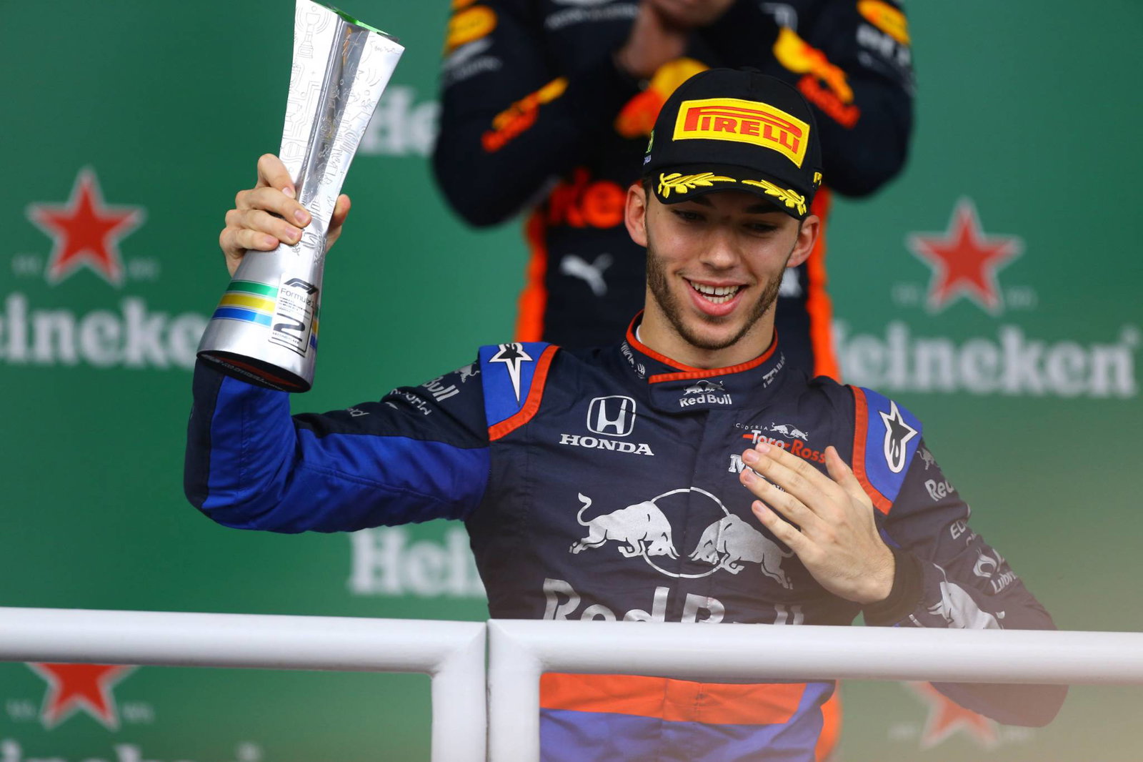 Lewis Hamilton berharap kemajuan Honda membuat pertarungan 'serius' di 2020