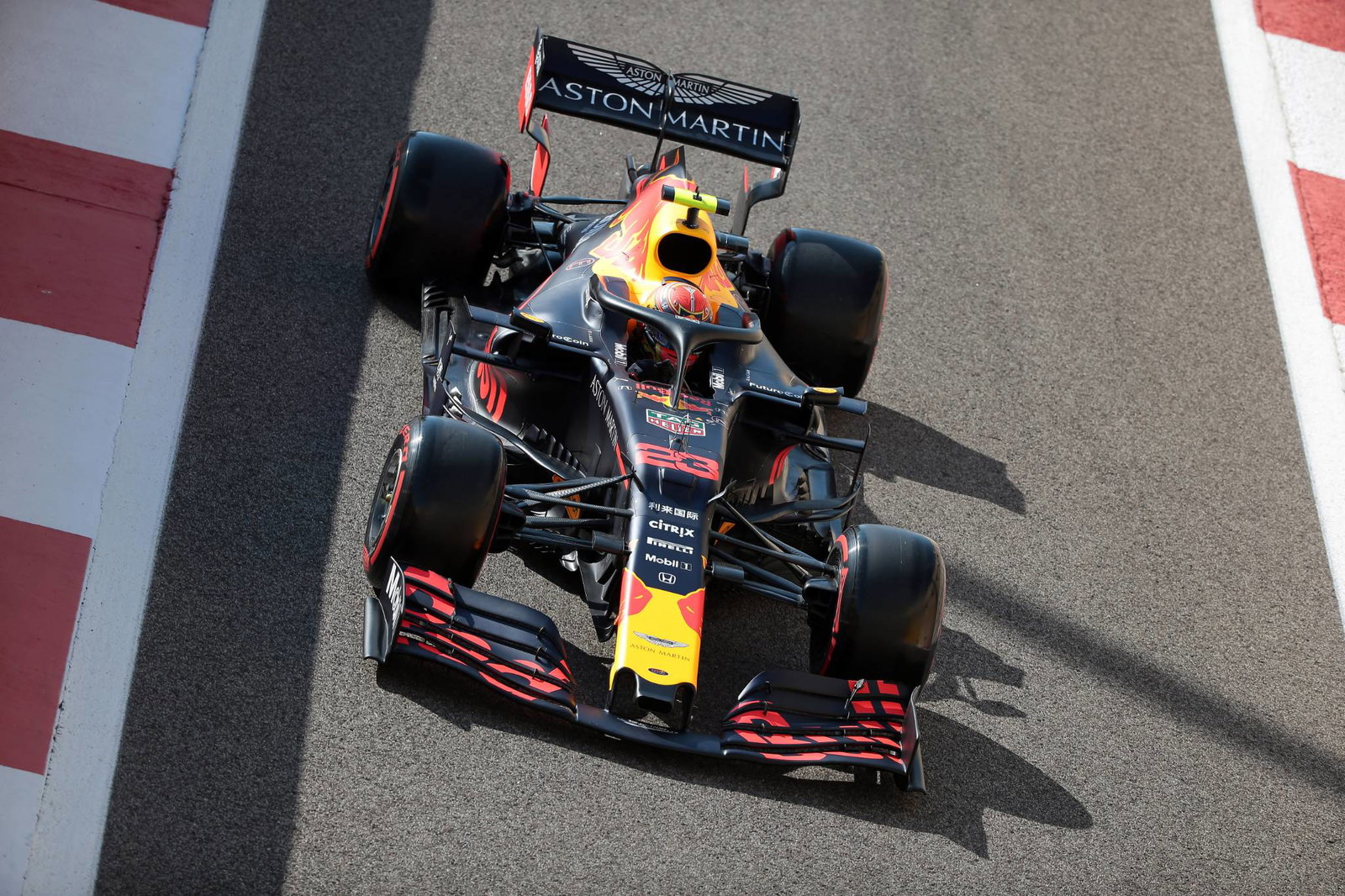 Ricciardo: 'Bit of tension' for Renault to stay ahead of Toro Rosso