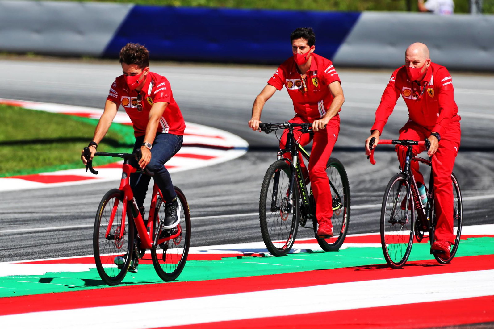 Hamilton expects F1 drivers to make anti-racism stand in Austria