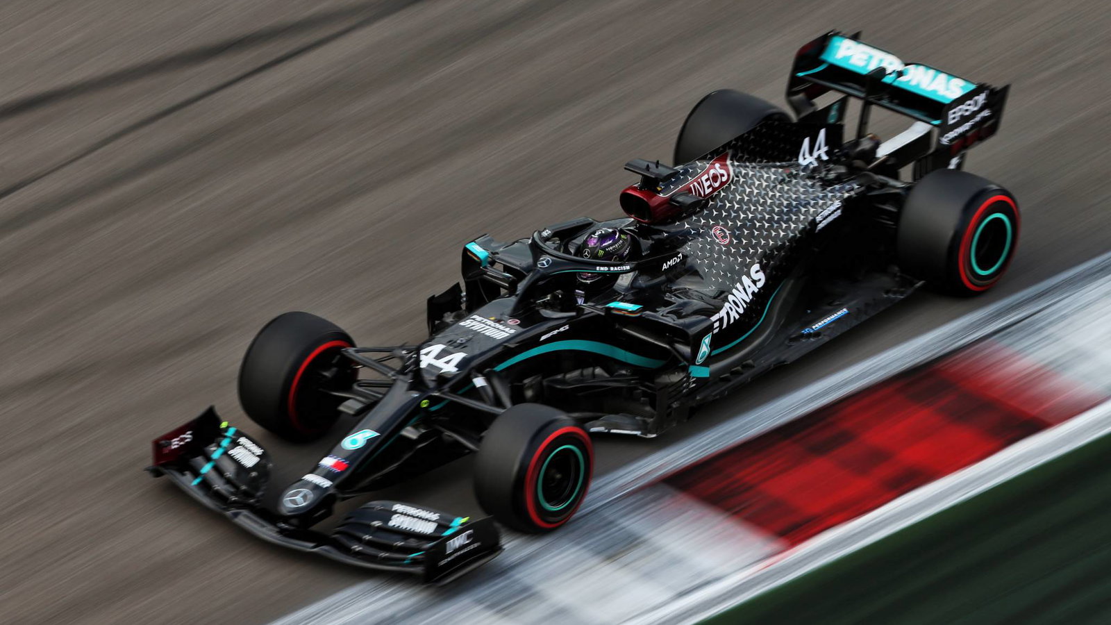 Lewis Hamilton (GBR) Mercedes AMG F1 W11.