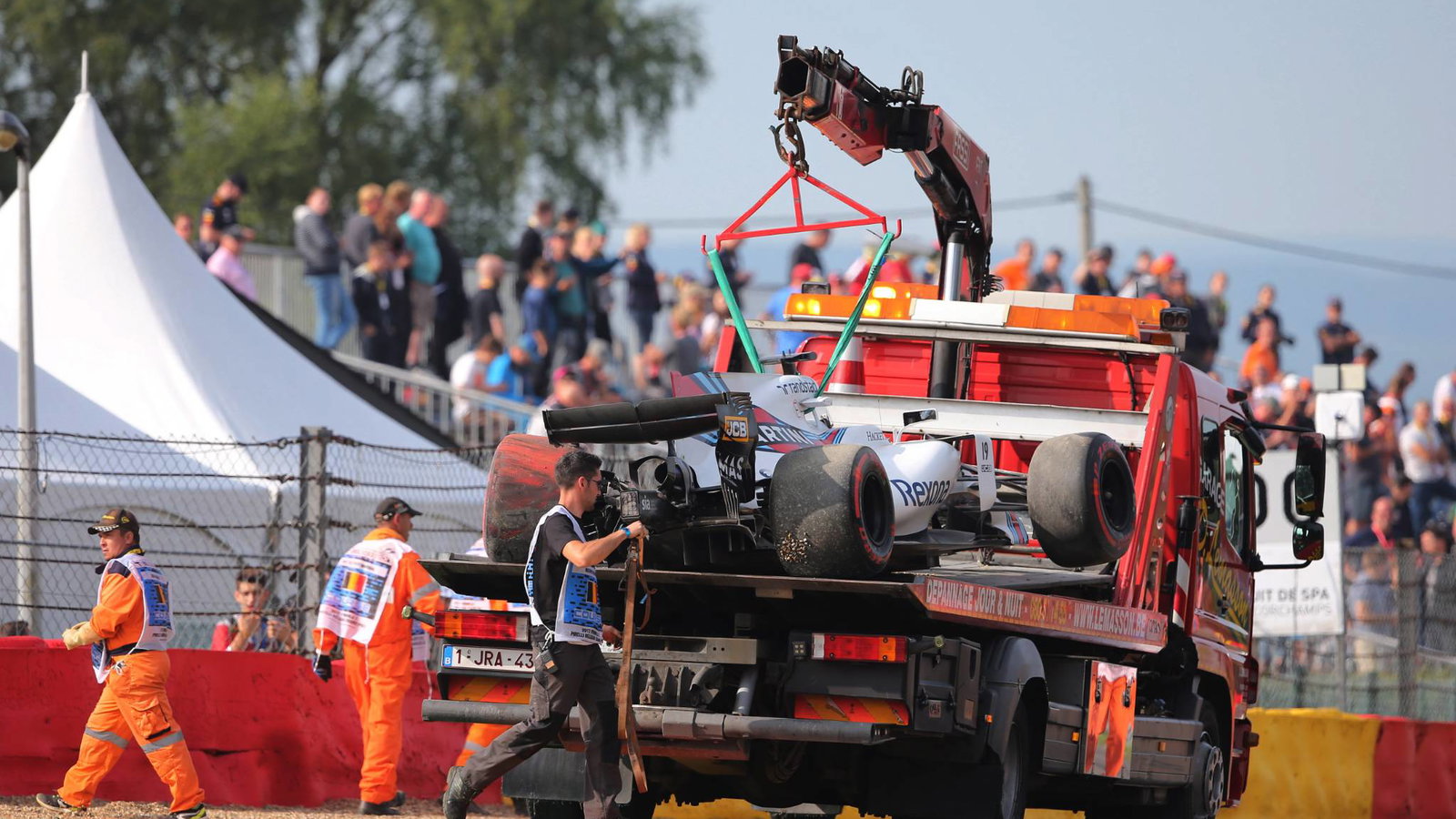 Williams forced into chassis change after Massa's Spa FP1 crash