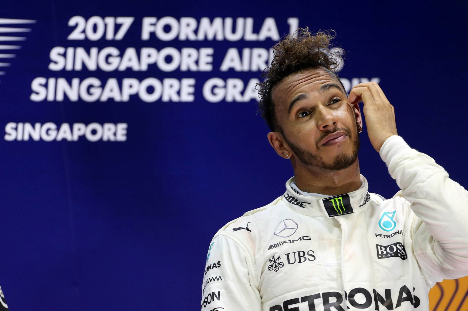 Hamilton’s ‘aggressive caution’ leads his F1 title charge