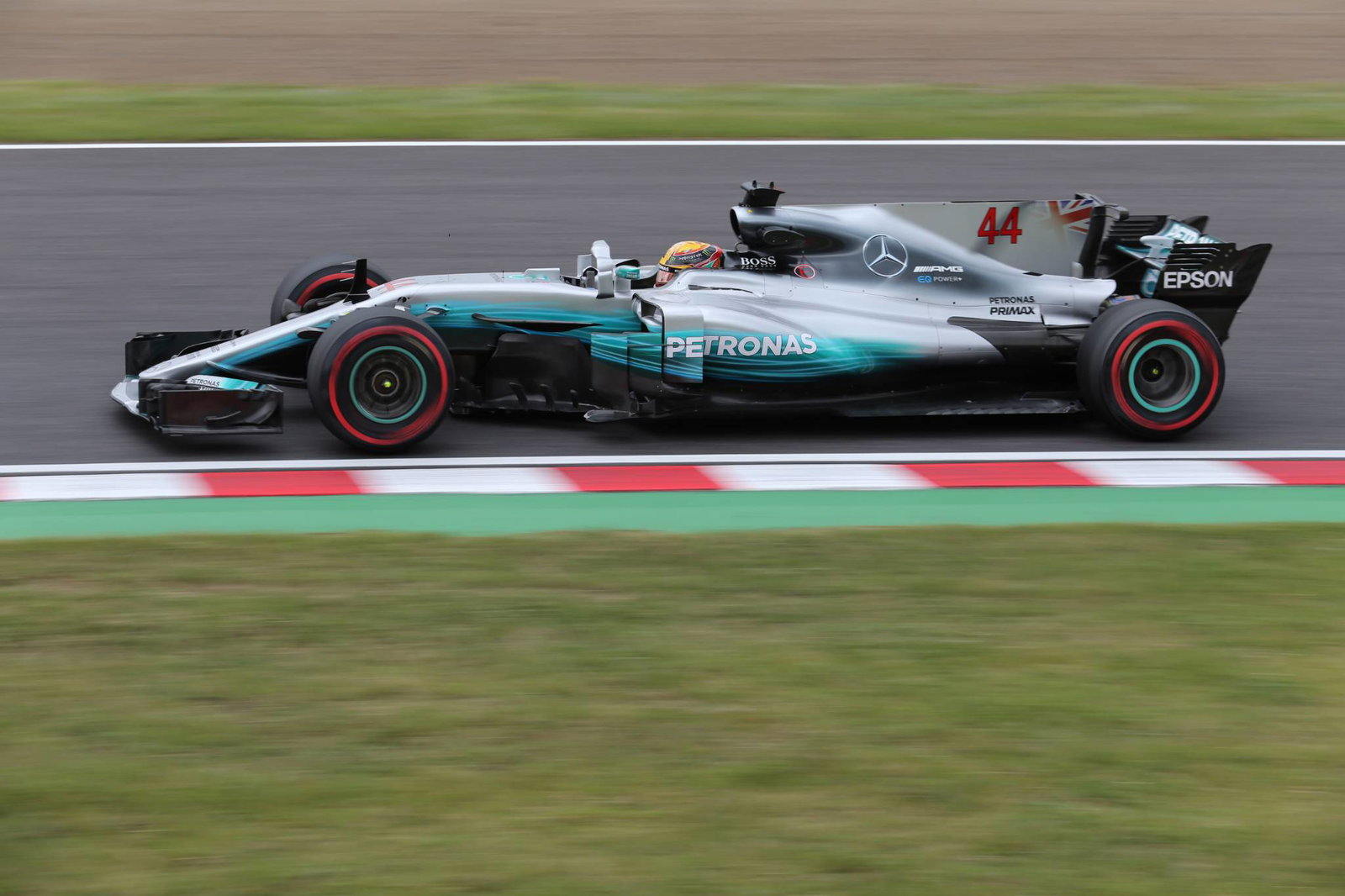 F1: Vettel's F1 title hopes in tatters after early Suzuka retirement
