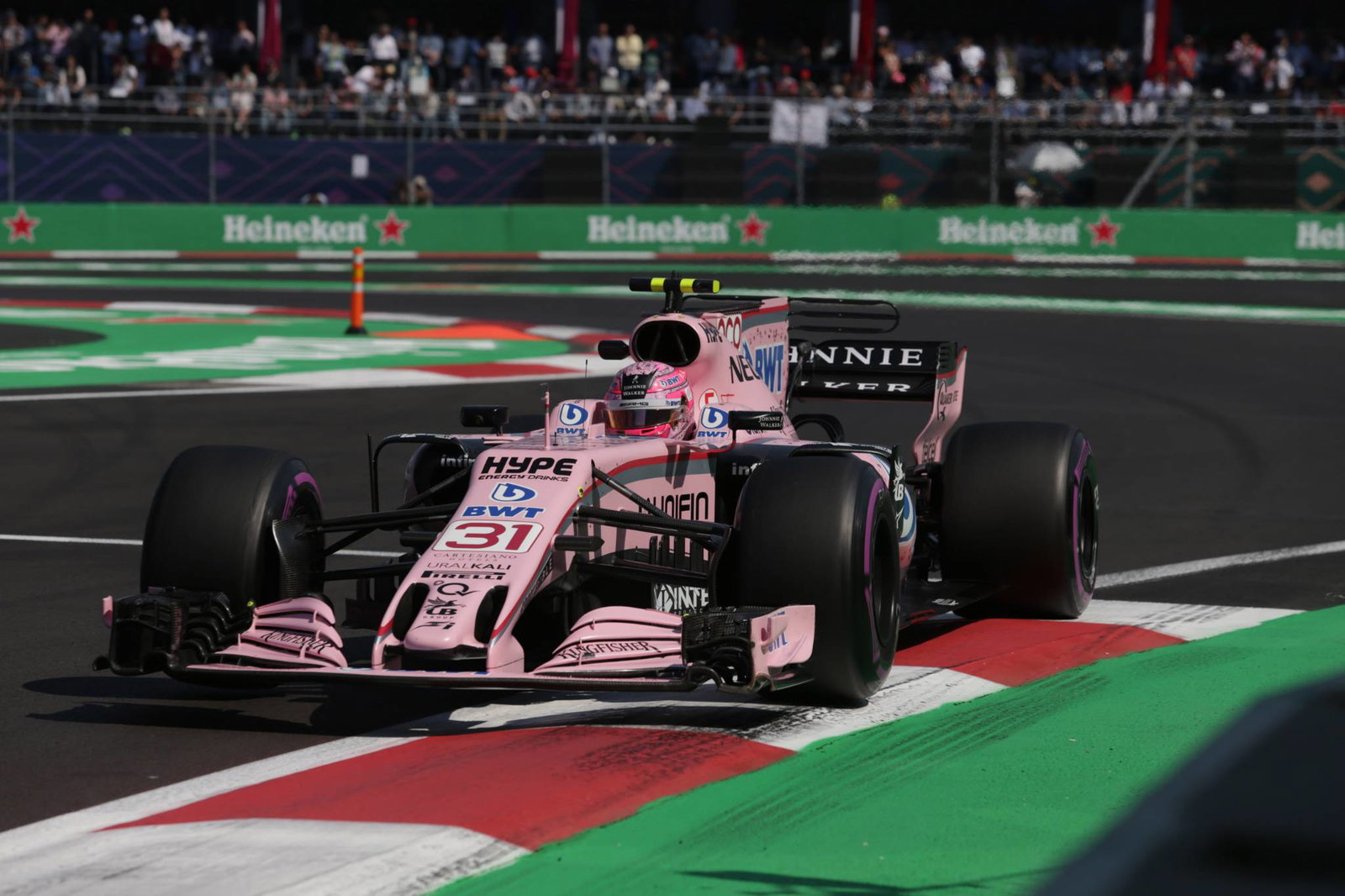 F1: Hamilton: Knighthood would be 'the greatest honour'