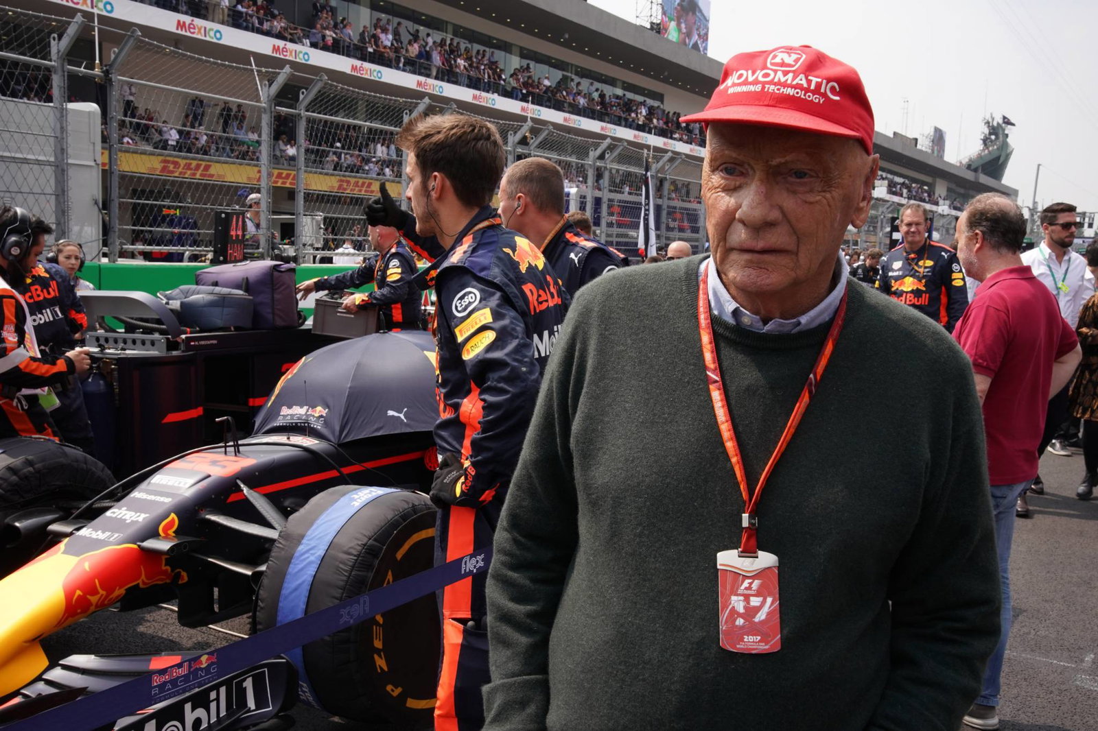 Formula 1 Gossip: Verstappen 'perplexed' by Hamilton