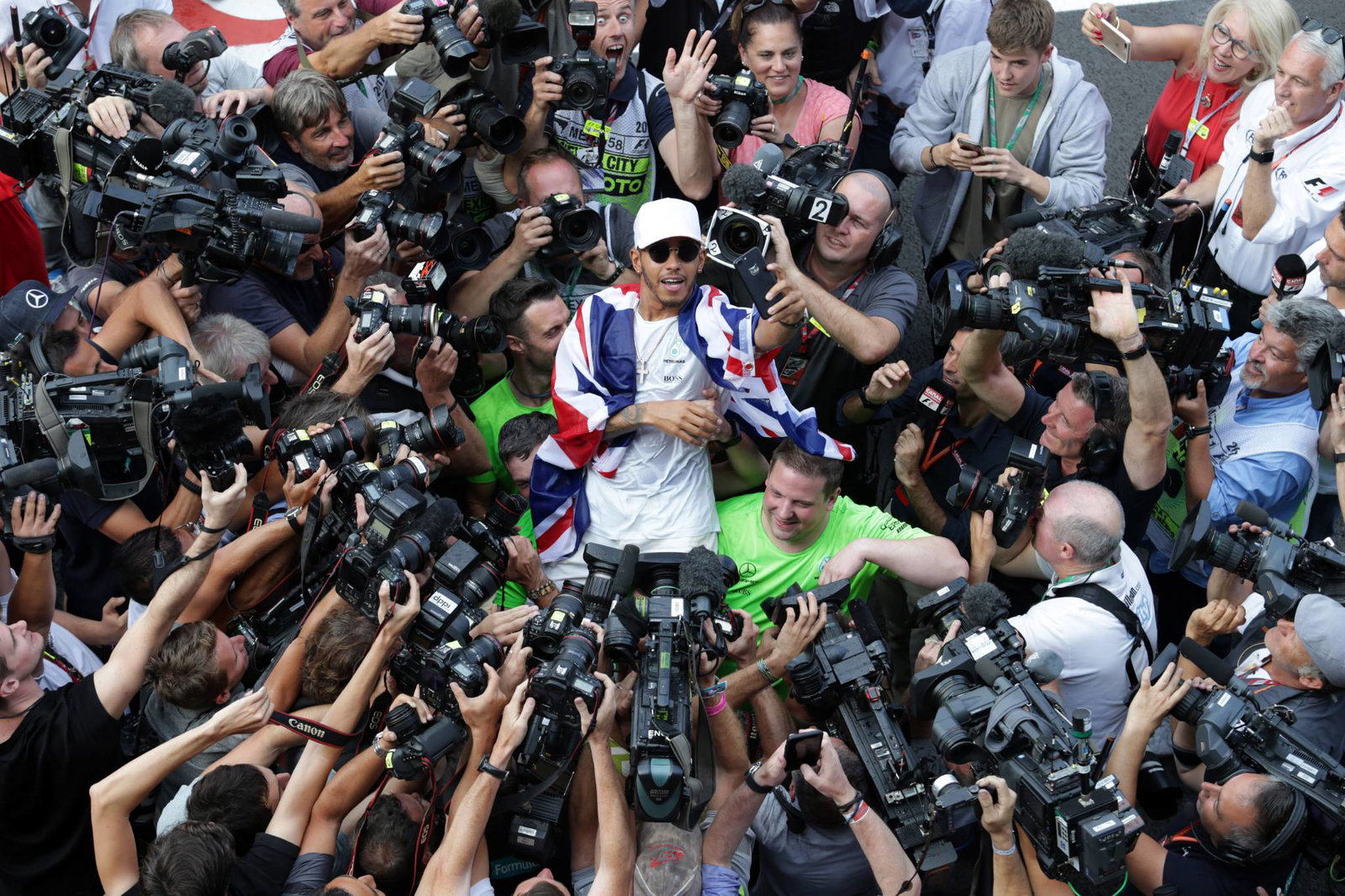 F1: Hamilton in disbelief over fourth F1 title win in Mexico