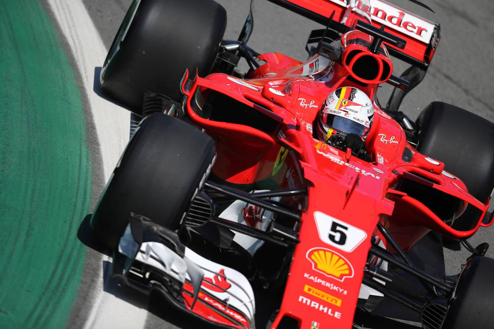 Ricciardo 'pillow fighting' new MGU-H for Red Bull