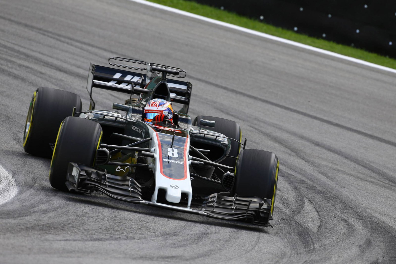 GALLERY: Check out the F1 2018 cars!