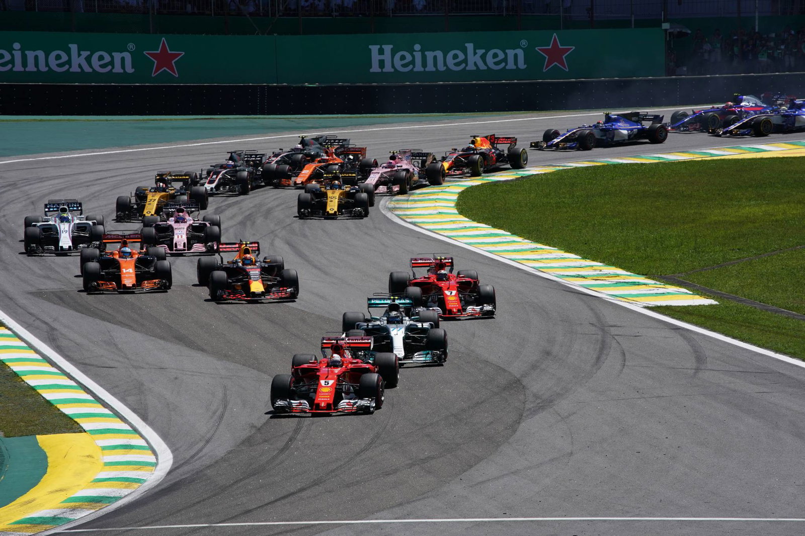 Wolff issues update on Hamilton F1 contract situation