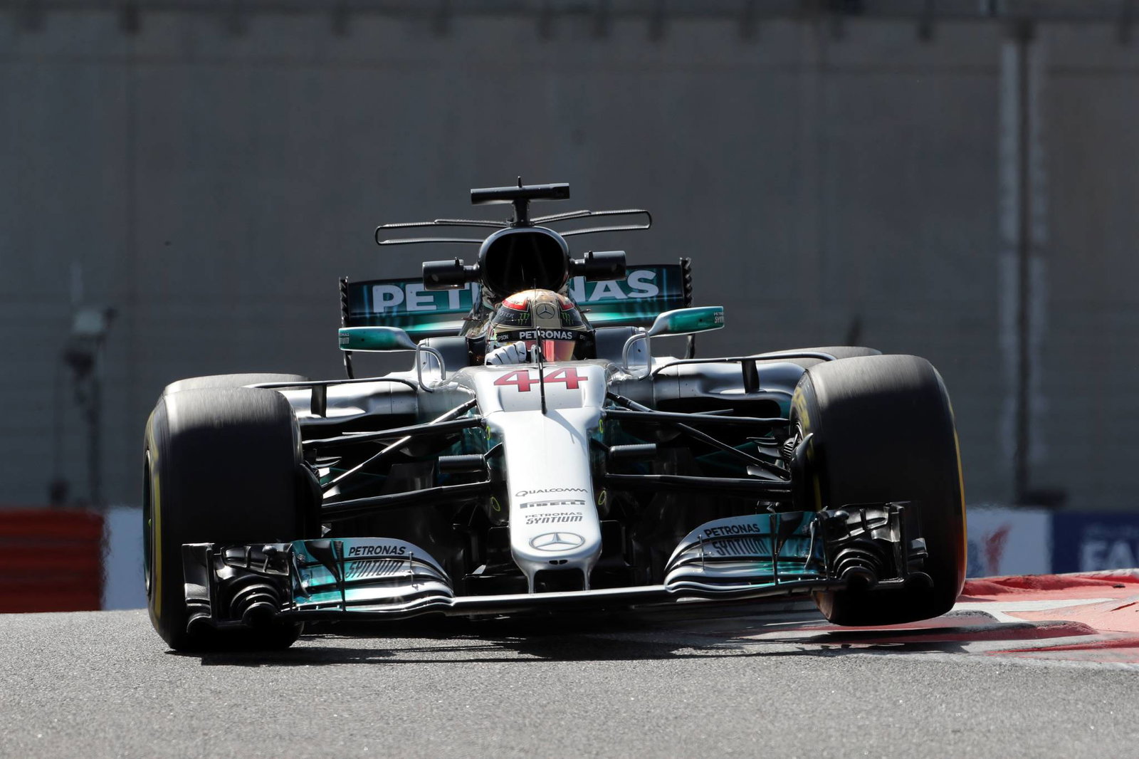 F1: Liberty set to offer advance on payments to teams after revenue drop