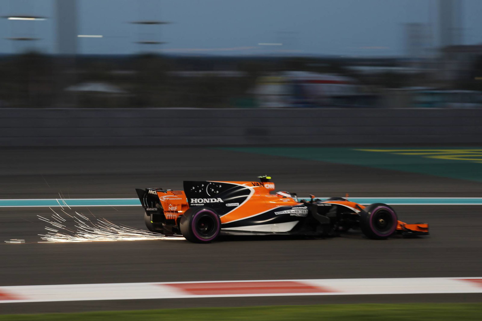 Nigel Mansell: McLaren's struggles show 'something wrong' with F1