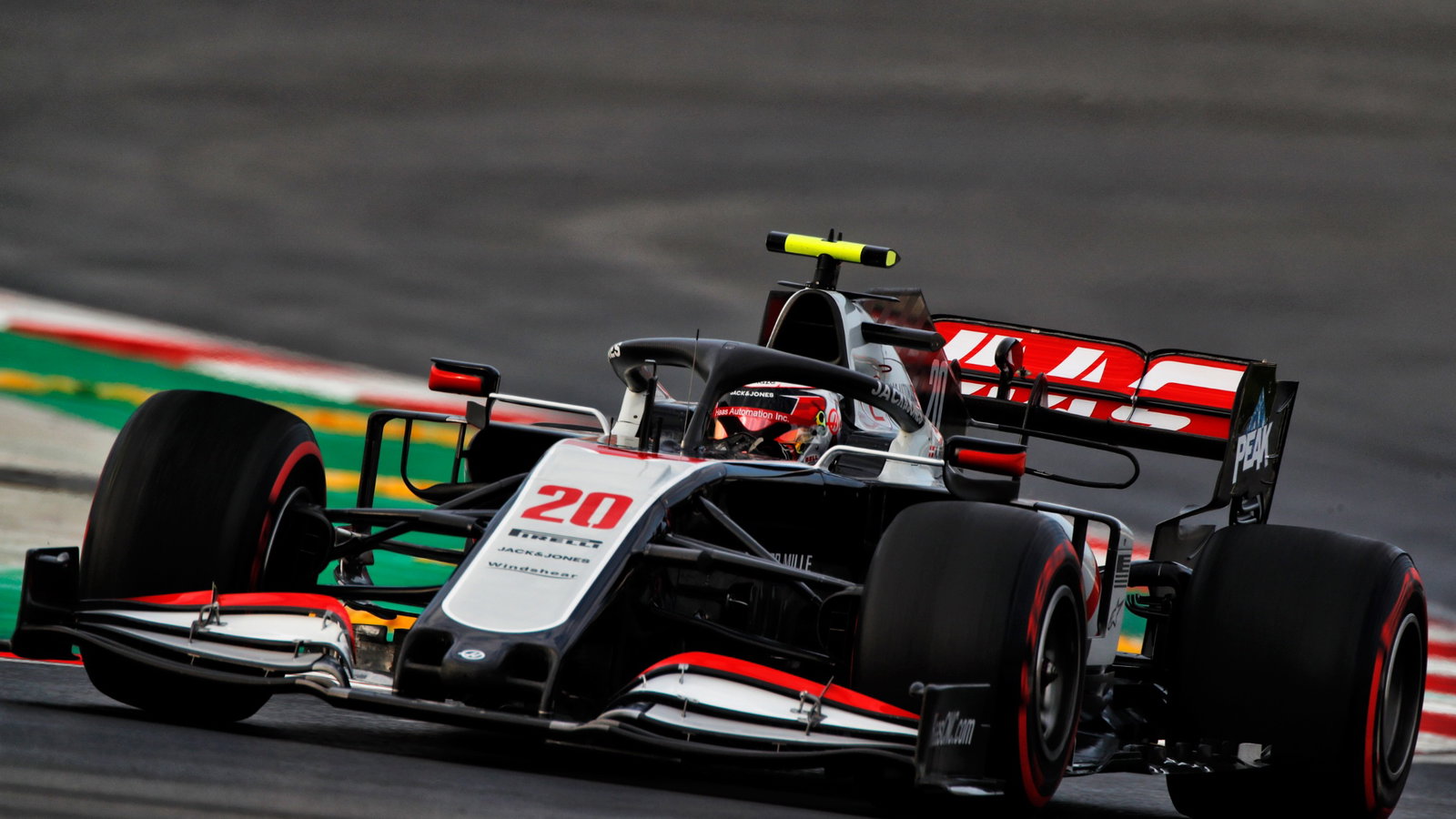 Kevin Magnussen (DEN) Haas VF-20.