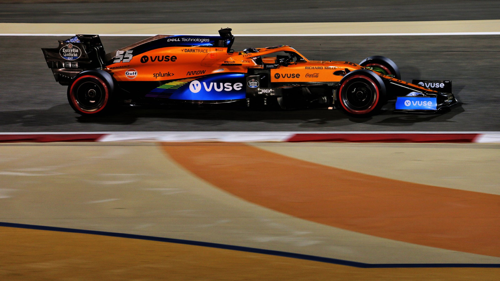 Carlos Sainz Jr (ESP) McLaren MCL35.