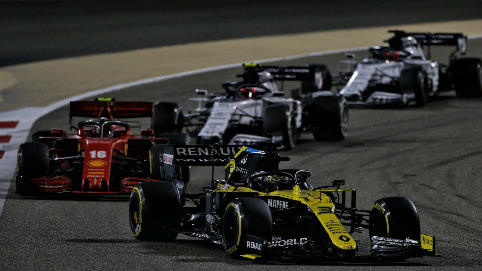 Daniel Ricciardo (AUS) Renault F1 Team RS20.