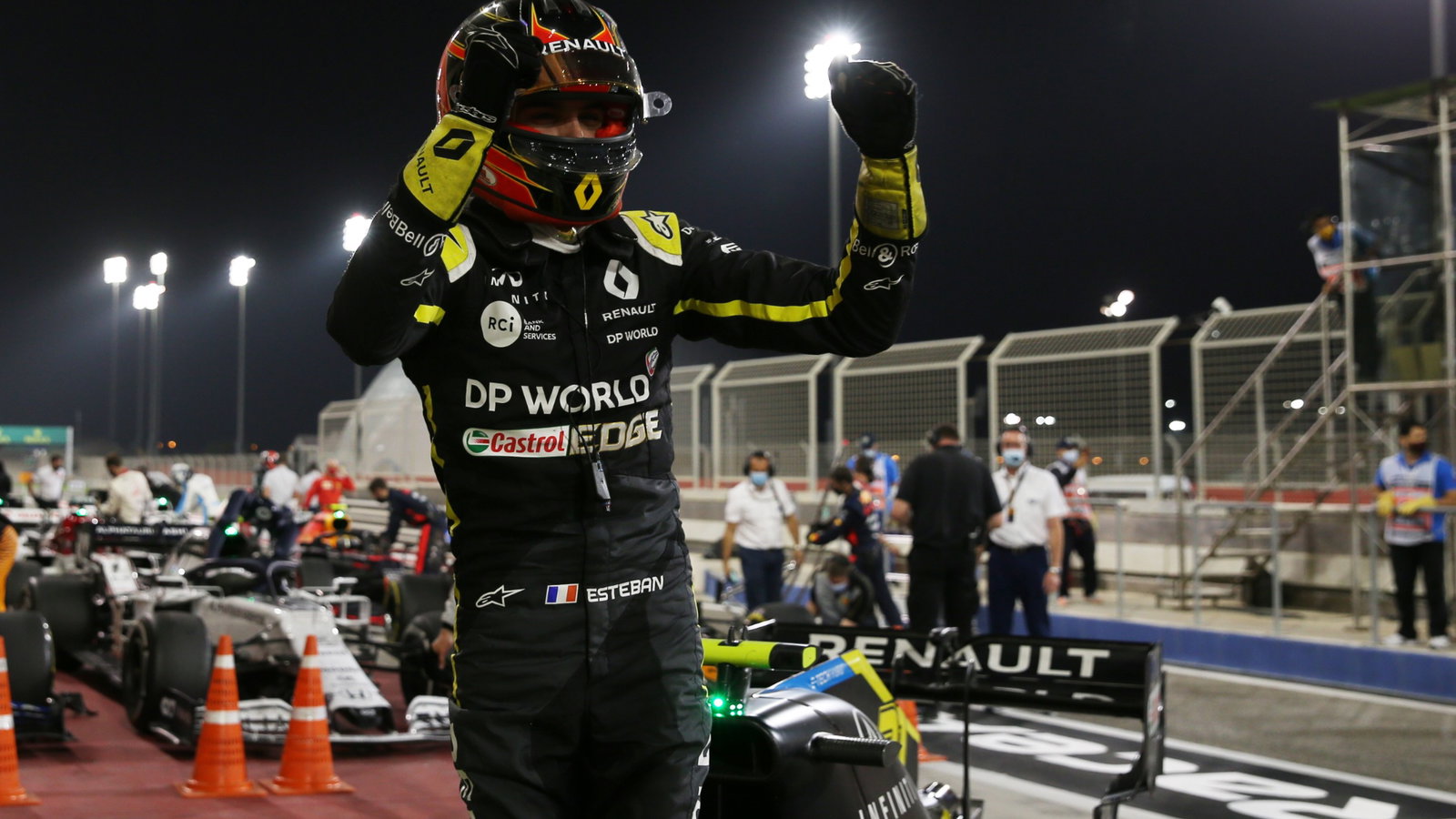 2nd place Esteban Ocon (FRA) Renault F1 Team RS20.