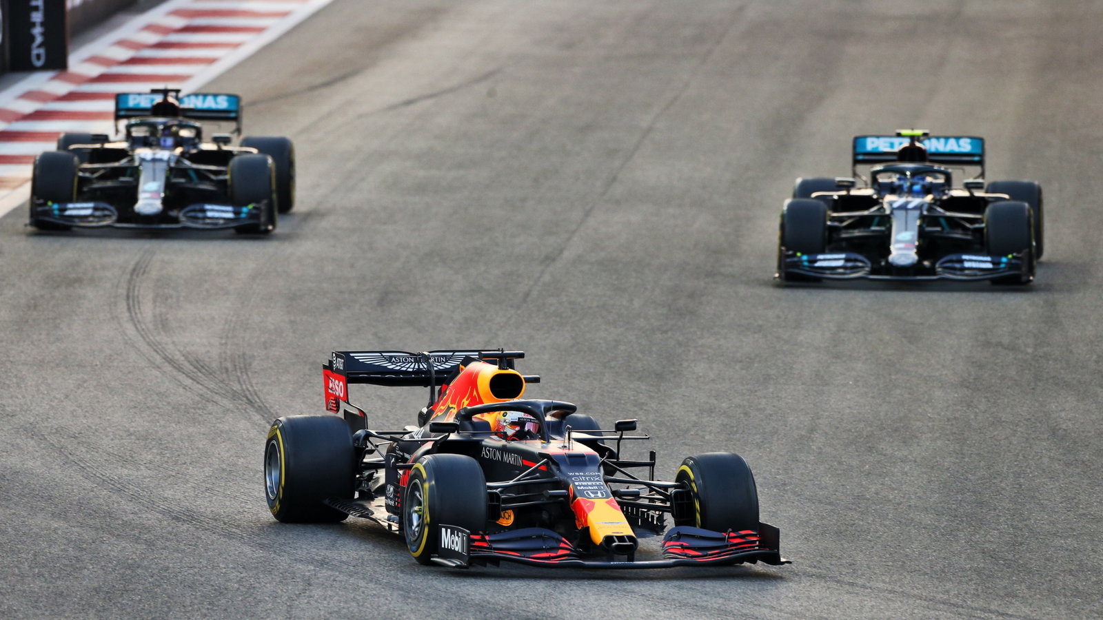 Max Verstappen (NLD) Red Bull Racing RB16.