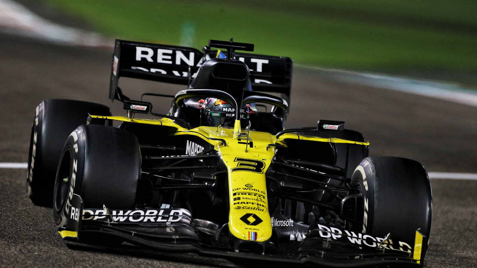 Daniel Ricciardo (AUS) Renault F1 Team RS20.