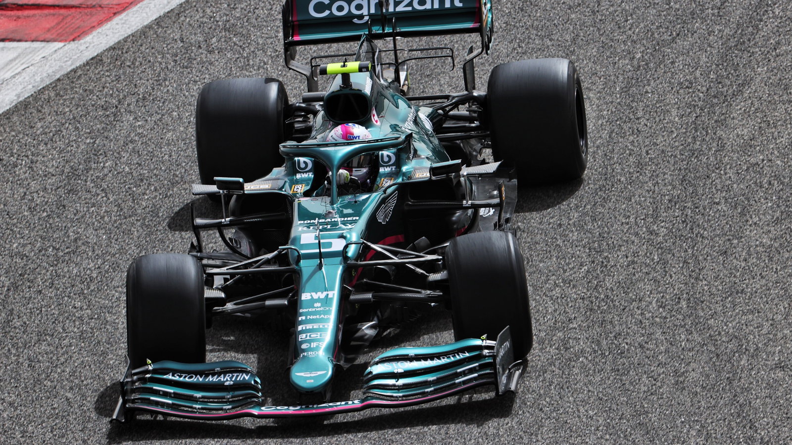 Sebastian Vettel (GER) Aston Martin F1 Team AMR21.