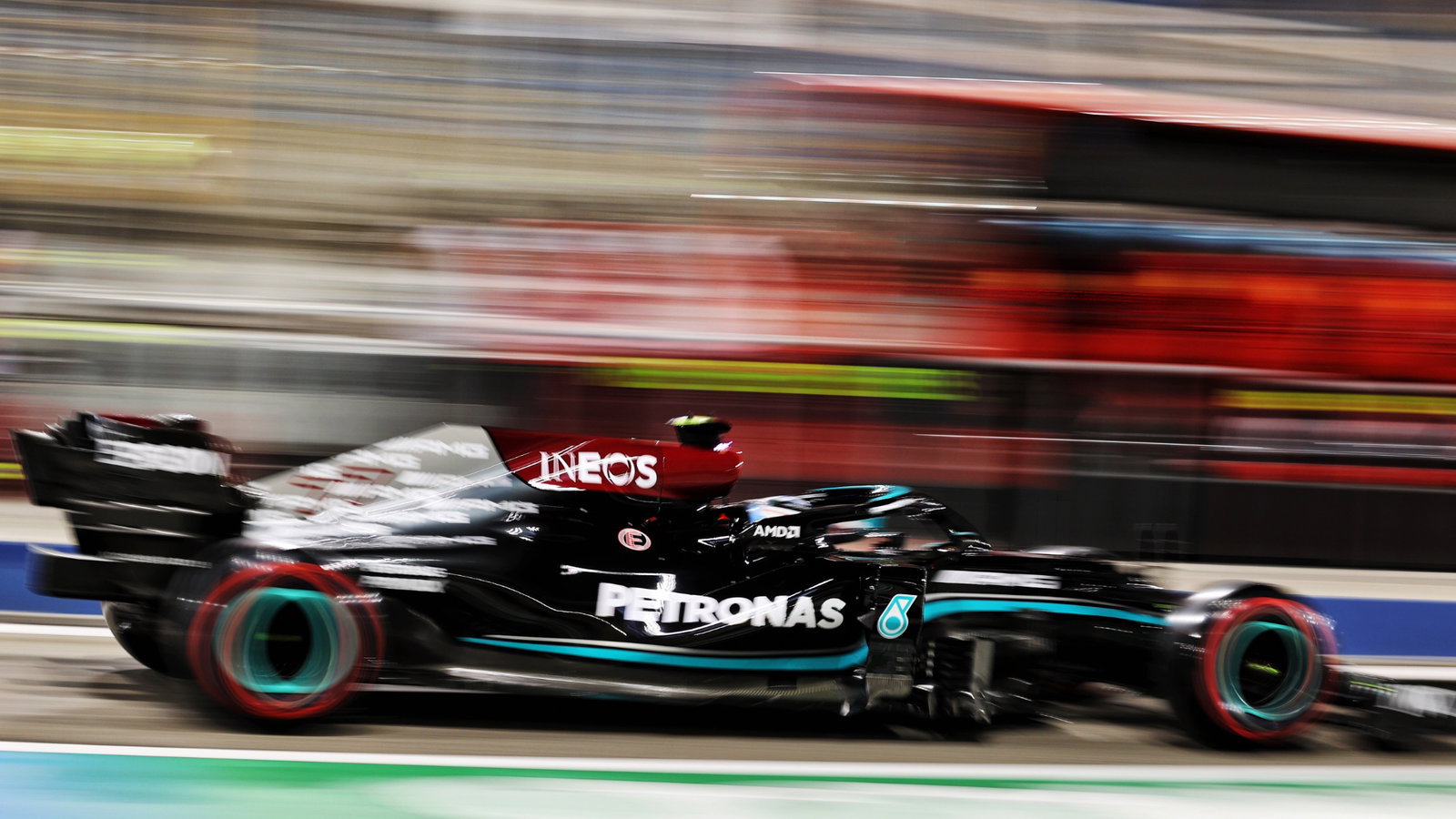 Valtteri Bottas (FIN) Mercedes AMG F1 W12.