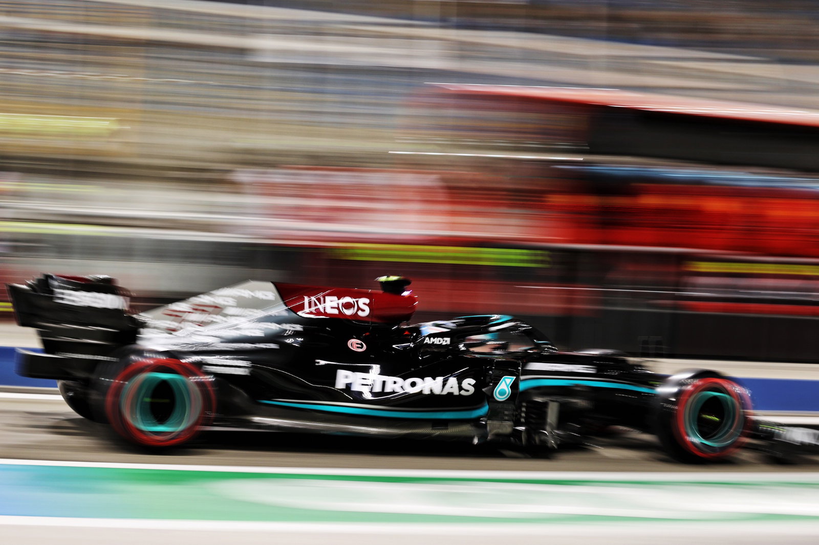 Valtteri Bottas (FIN) Mercedes AMG F1 W12.