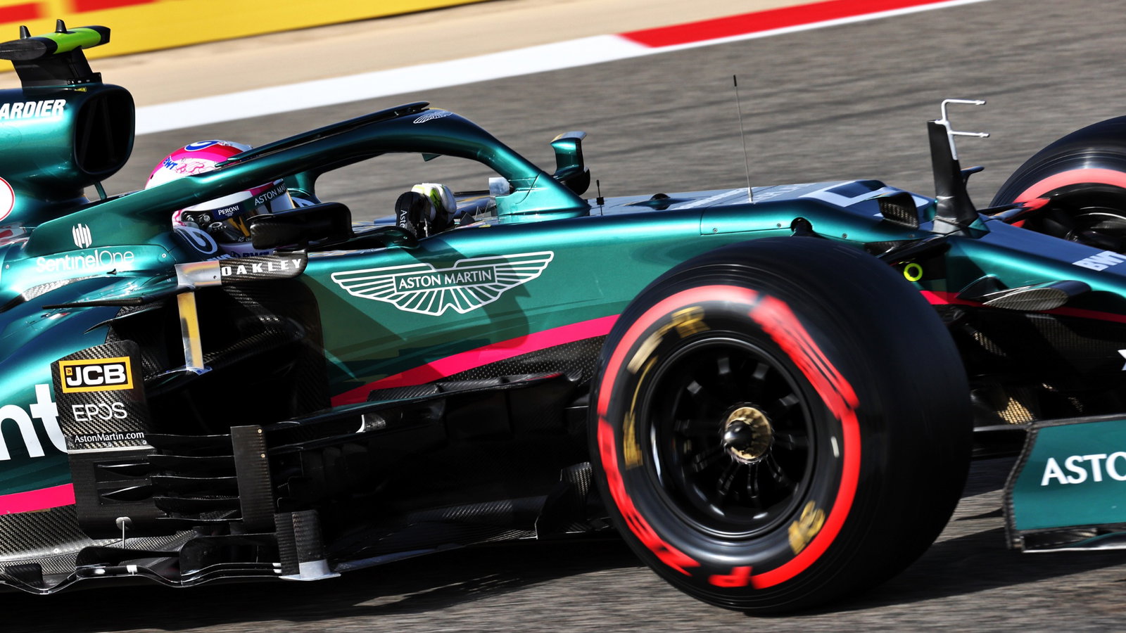 Sebastian Vettel (GER) Aston Martin F1 Team AMR21.