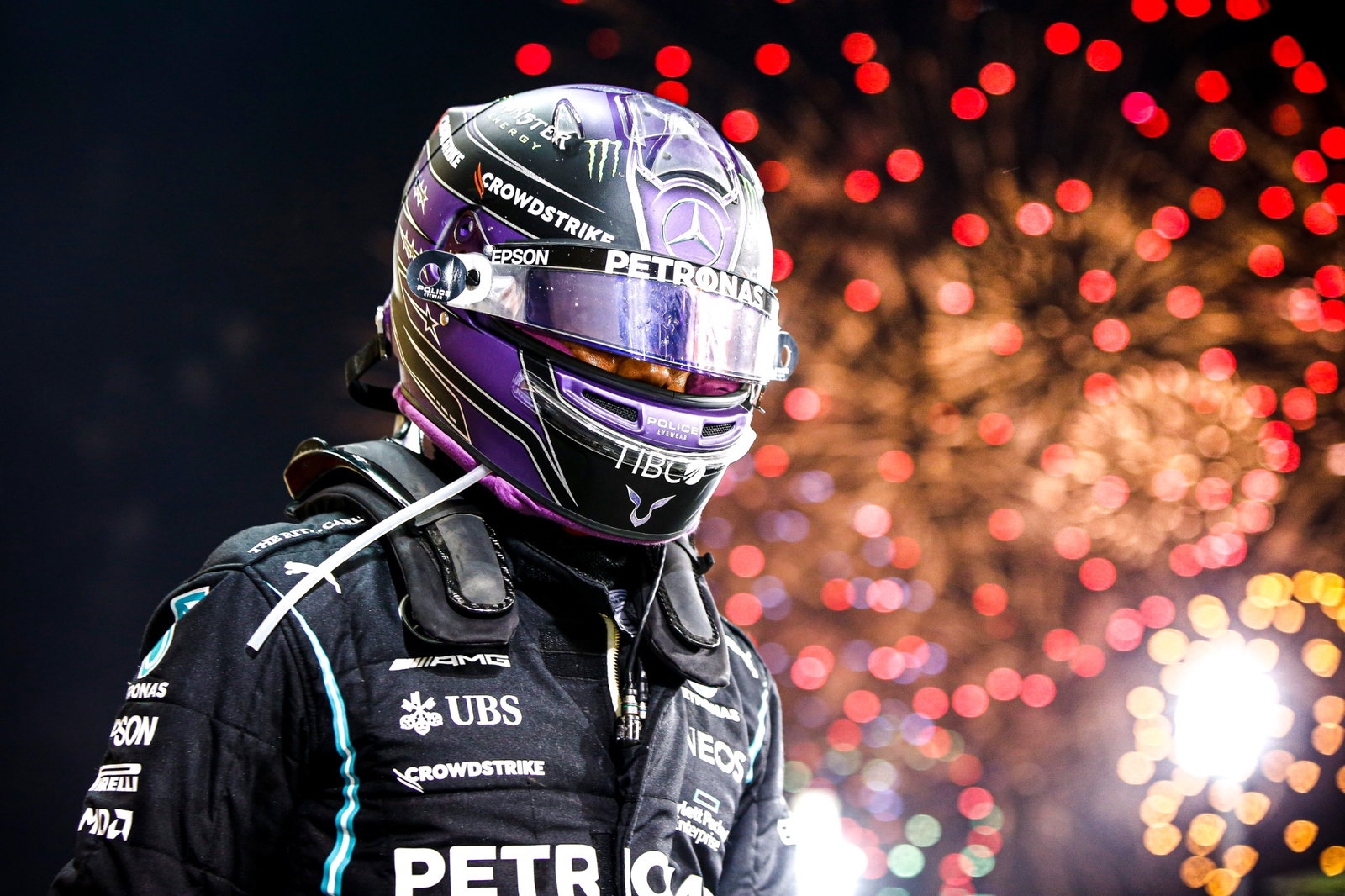 Race winner Lewis Hamilton (GBR) Mercedes AMG F1 celebrates in parc ferme.