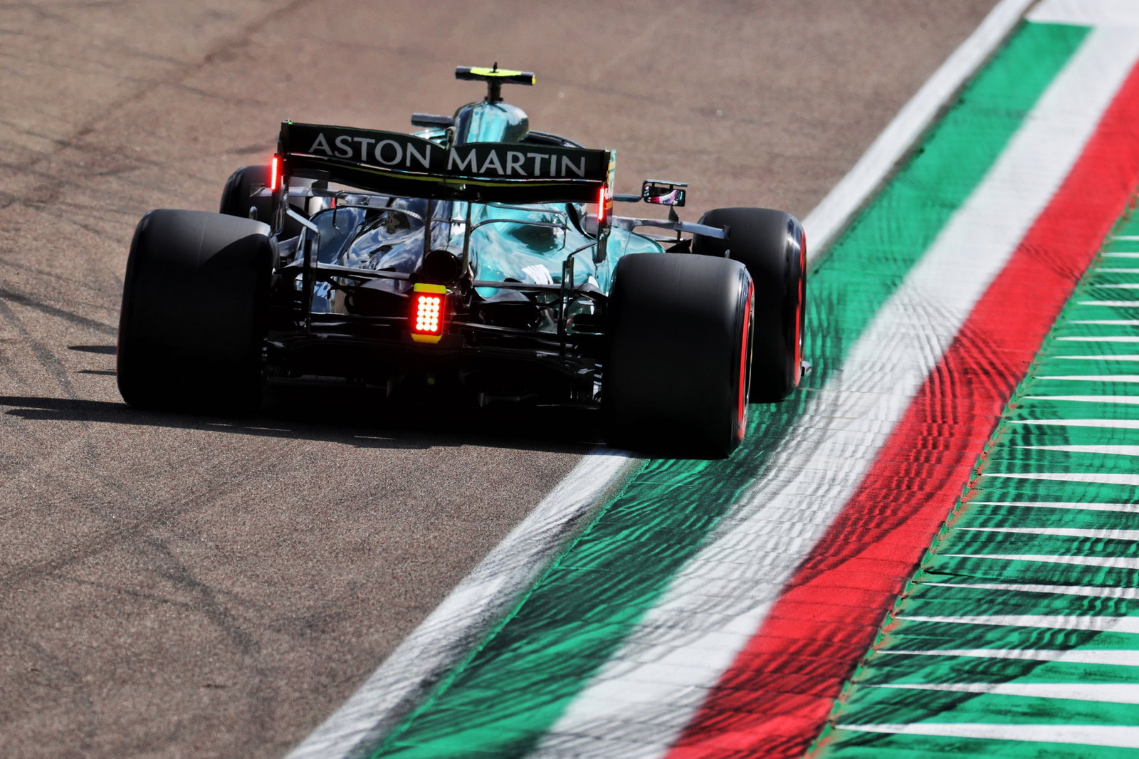 Sebastian Vettel (GER) Aston Martin F1 Team AMR21.