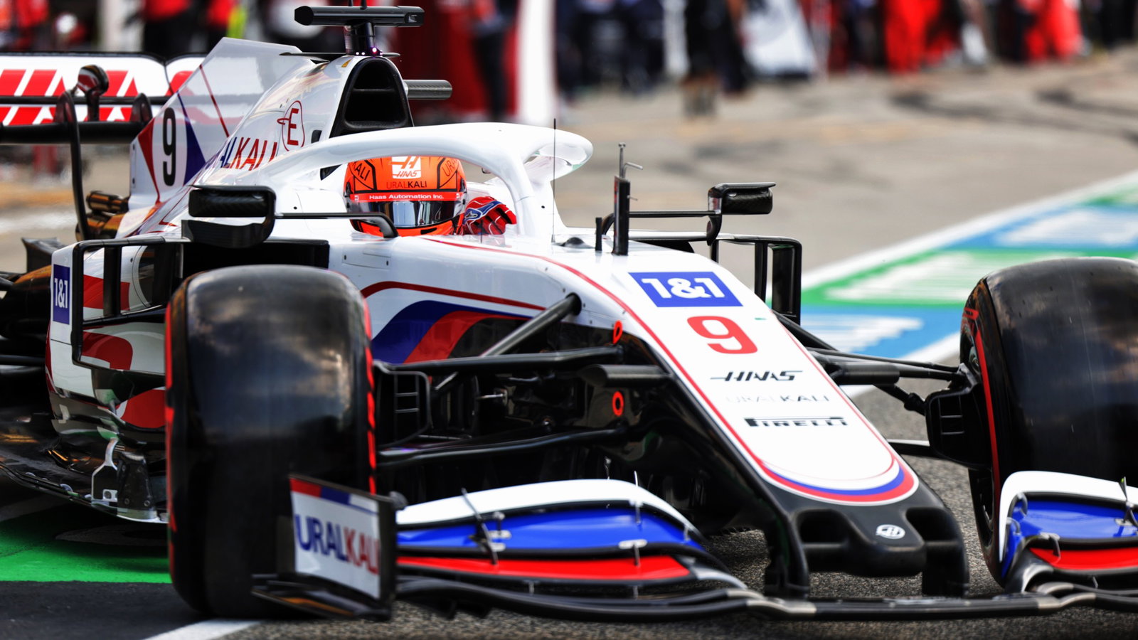 Nikita Mazepin (RUS) Haas F1 Team VF-21.