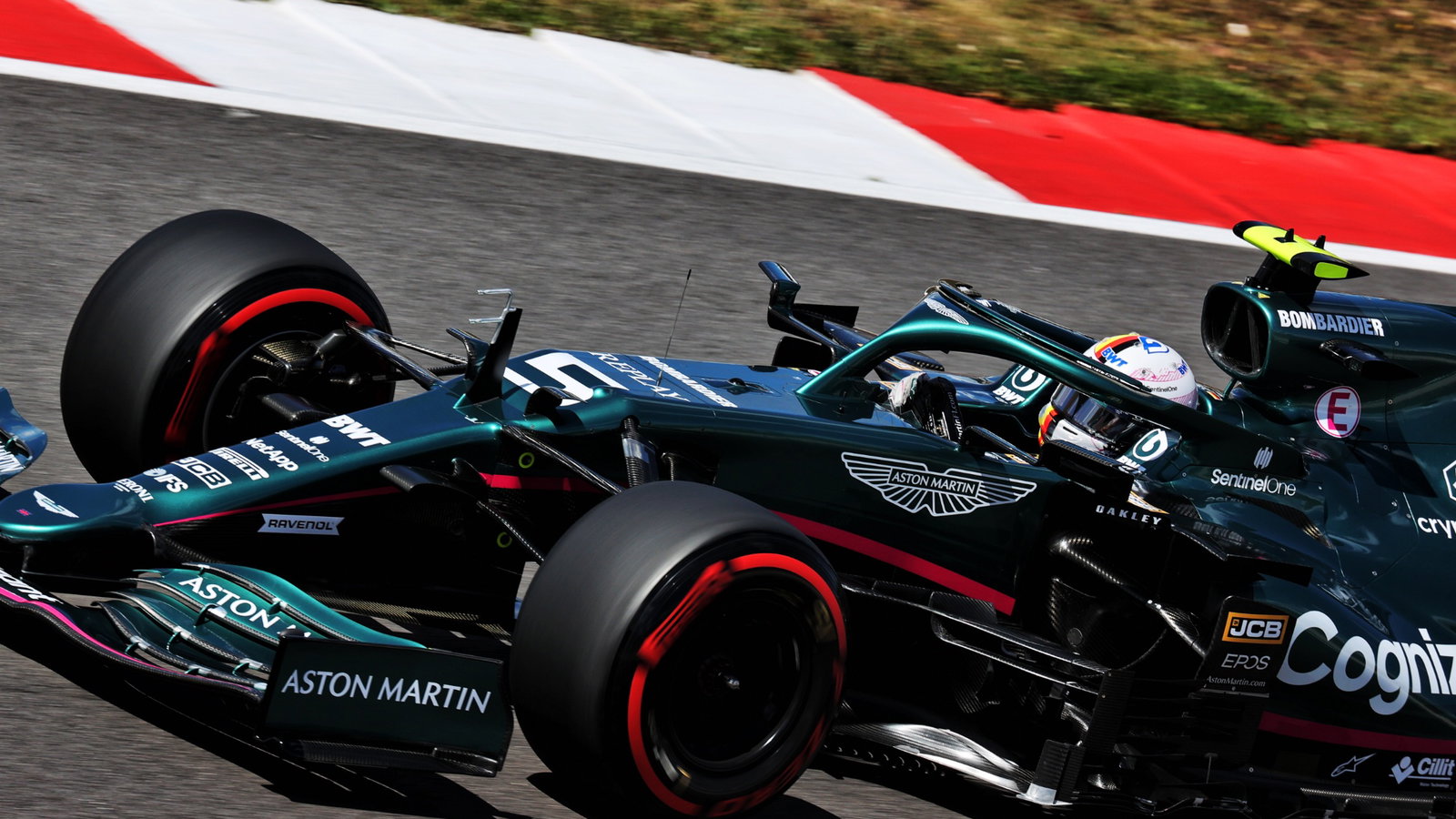 Sebastian Vettel (GER) Aston Martin F1 Team AMR21.