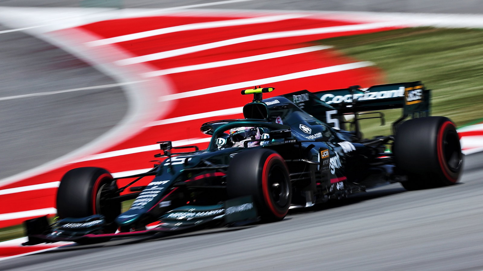 Sebastian Vettel (GER) Aston Martin F1 Team AMR21.