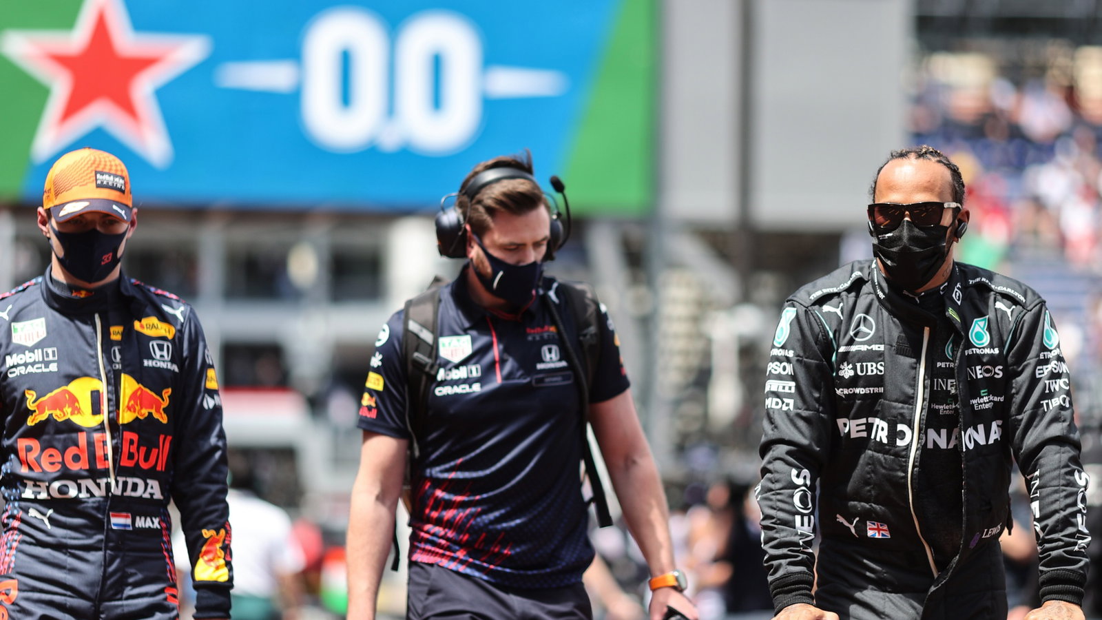 Max Verstappen (NLD) Red Bull Racing and Lewis Hamilton (GBR) Mercedes AMG F1.