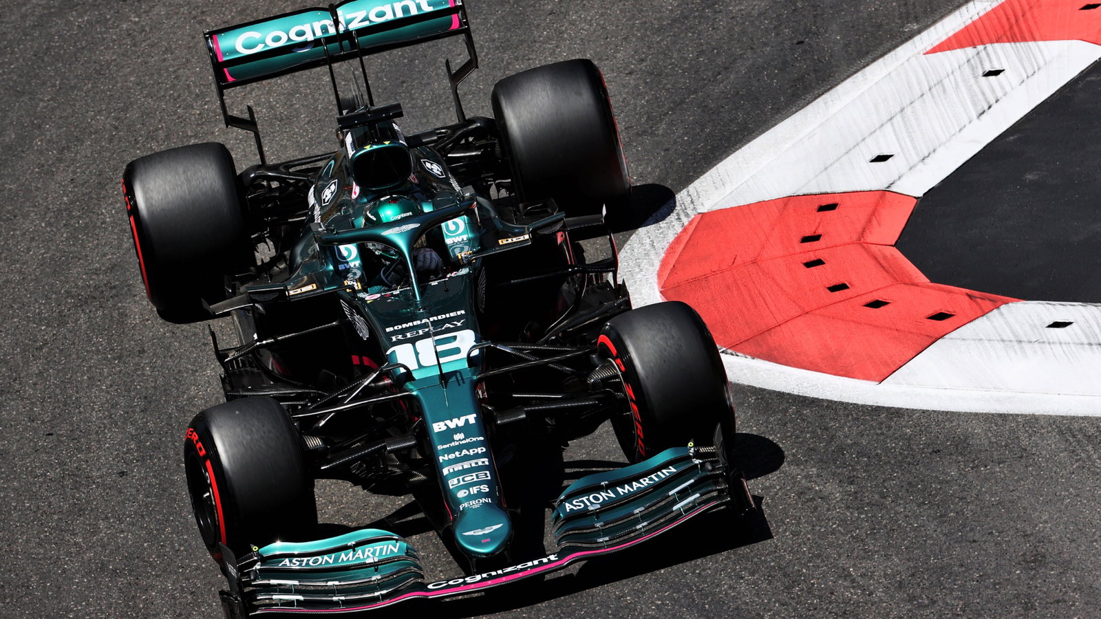 Lance Stroll (CDN) Aston Martin F1 Team AMR21.
