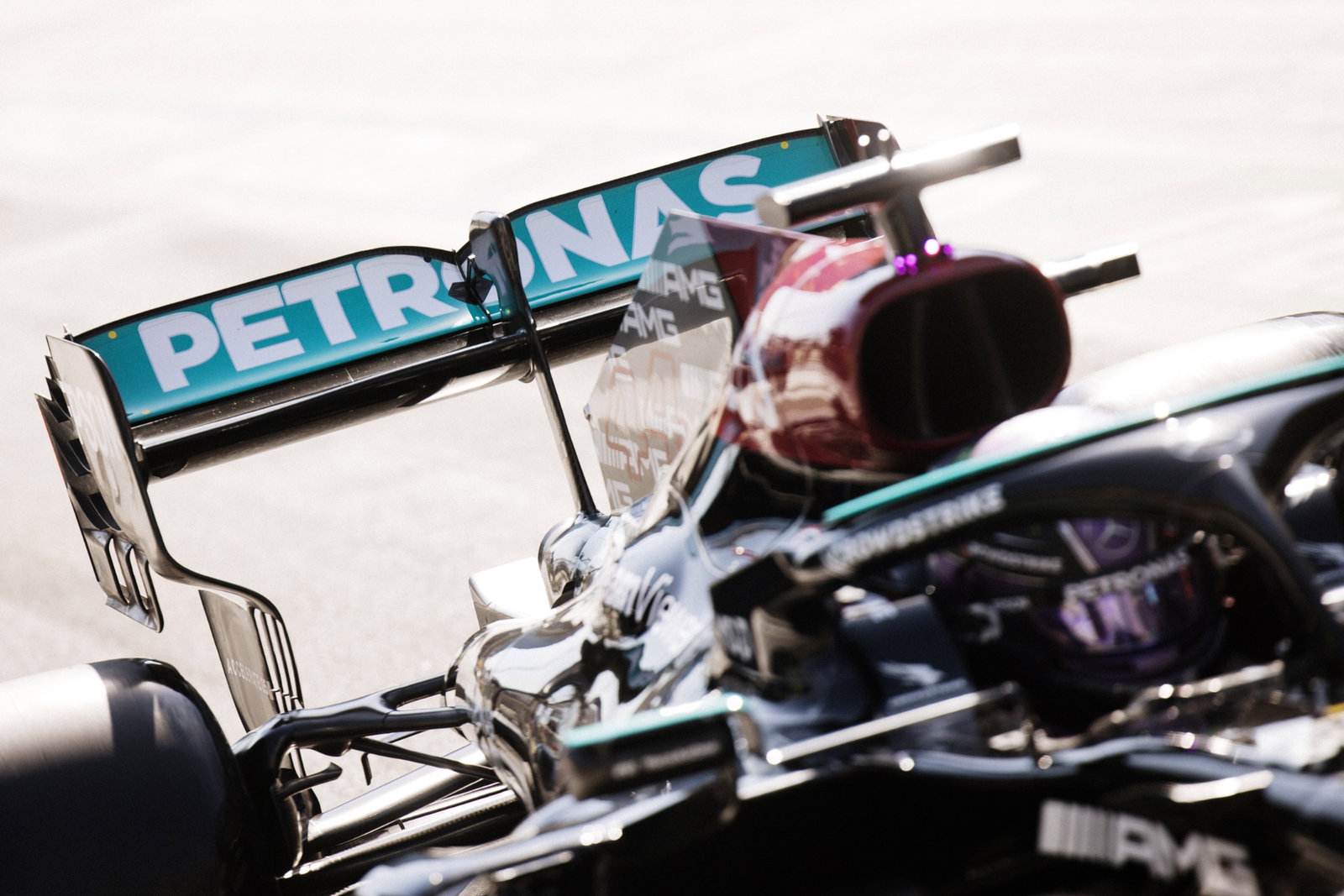 Lewis Hamilton (GBR) Mercedes AMG F1 W12 - rear wing with dots to measure flexing.
