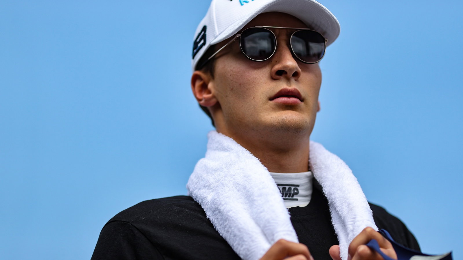 George Russell (GBR) Williams Racing on the grid.