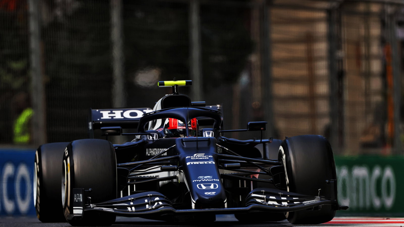 Pierre Gasly (FRA) AlphaTauri AT02.