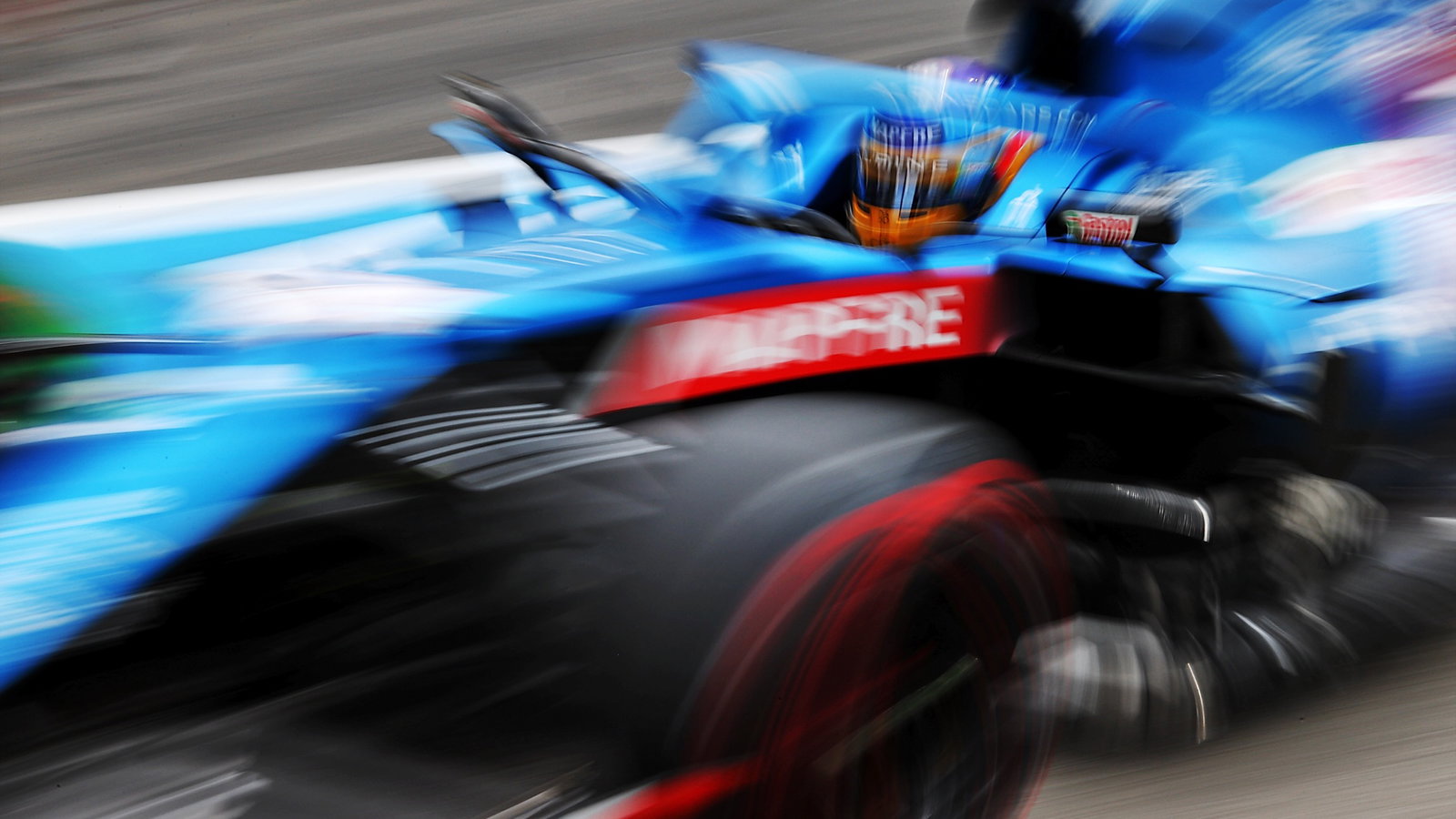 Fernando Alonso (ESP) Alpine F1 Team A521.