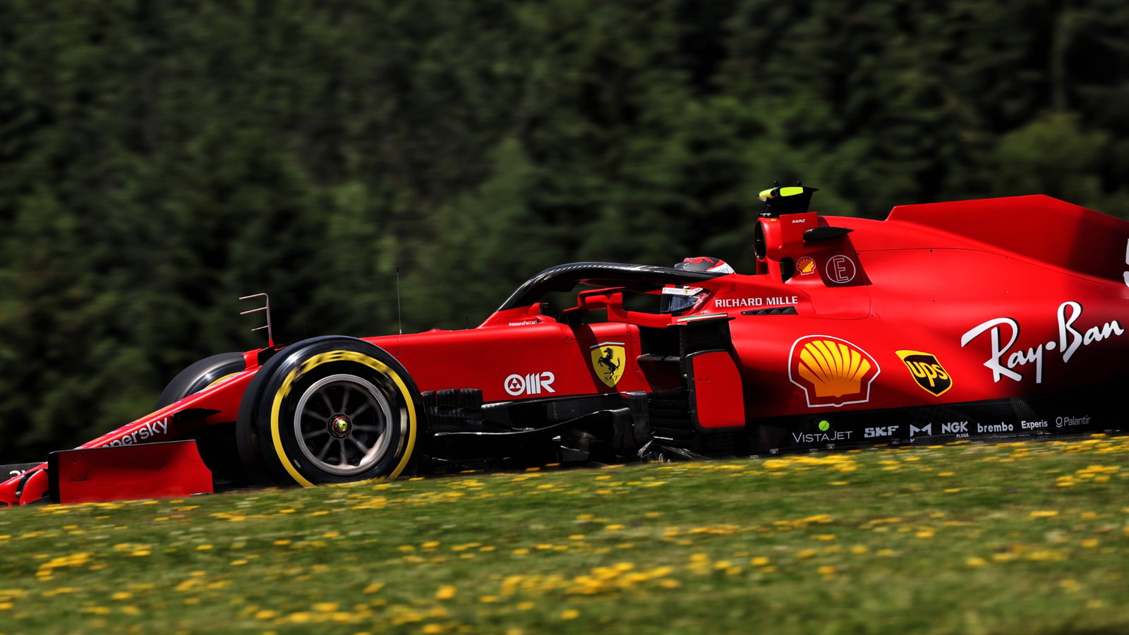 Carlos Sainz Jr (ESP) Ferrari SF-21.
