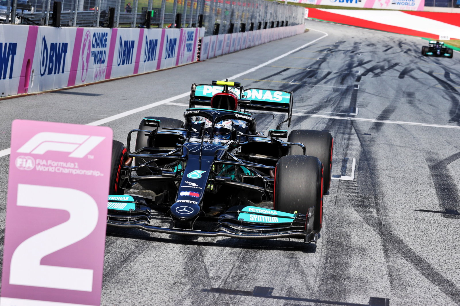Second fastest Valtteri Bottas (FIN) Mercedes AMG F1 W12 in qualifying parc ferme.